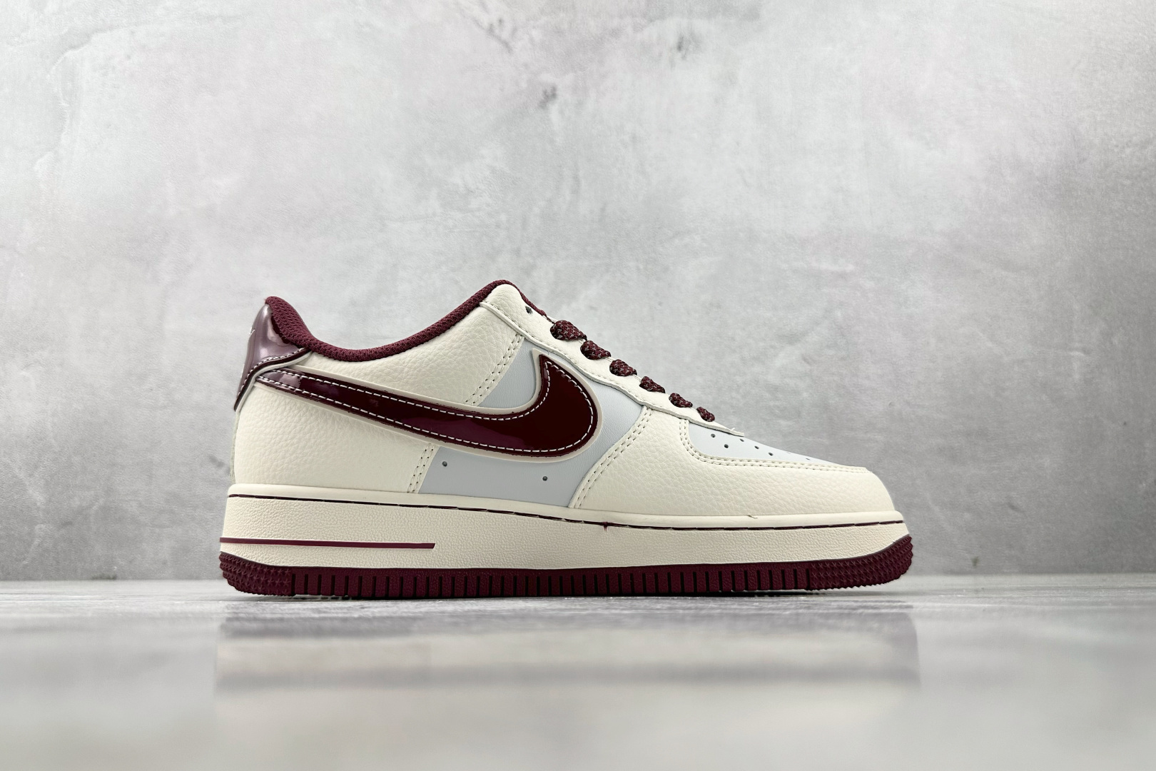 Nike Air Force 1'07 问界 联名 米白红 XS1958-610