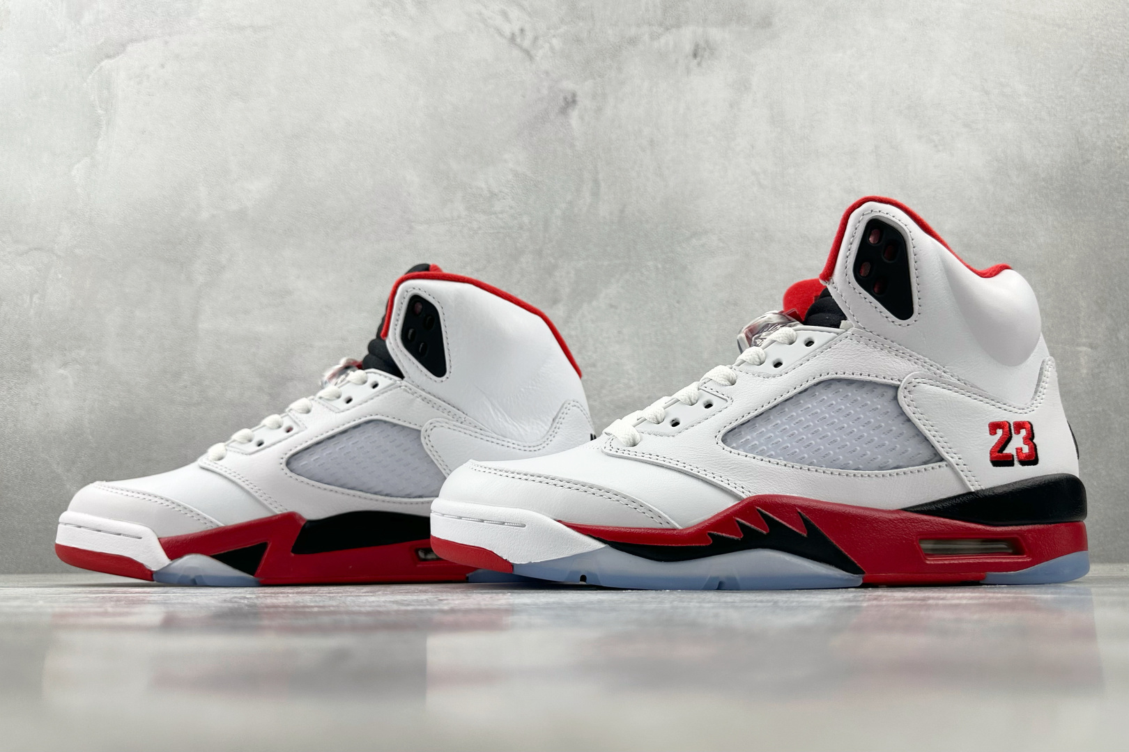 顶级纯原 Jordan Air Jordan 5 Retro Fire Red Black Tongue 白红 136027-120