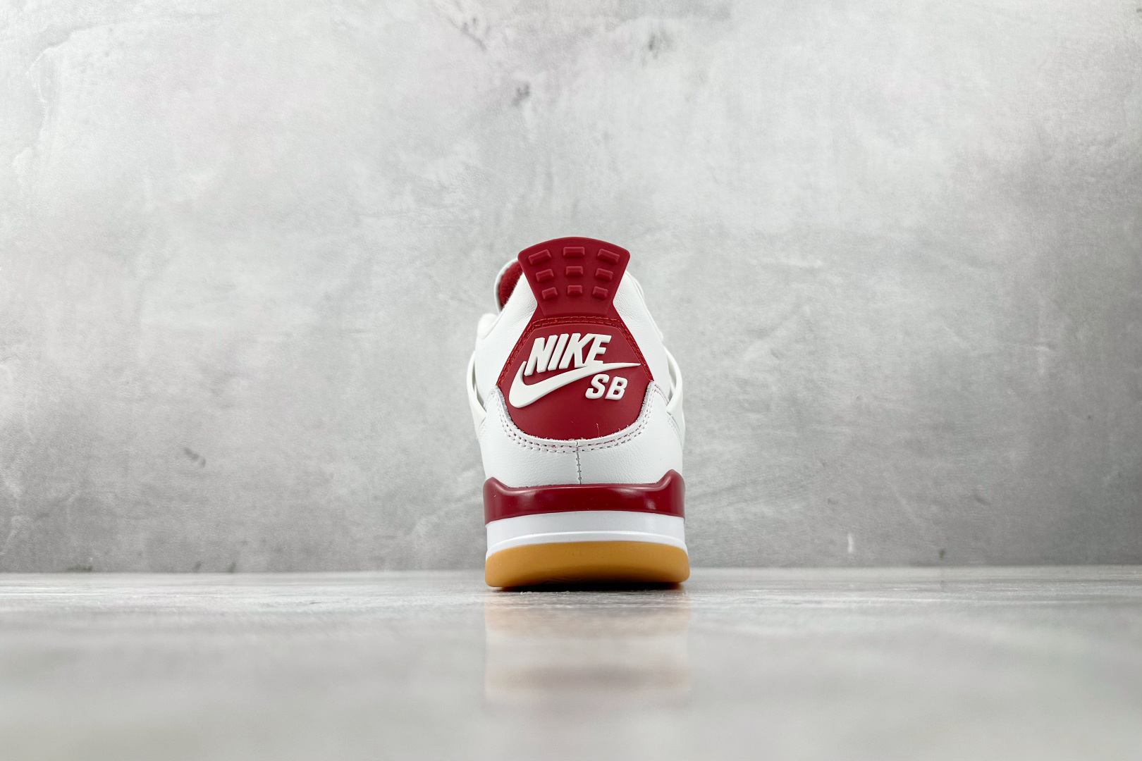 东南亚订单 Nike SB x Jordan Air Jordan 4 ”Varsity Red” 白红 DR5415-106