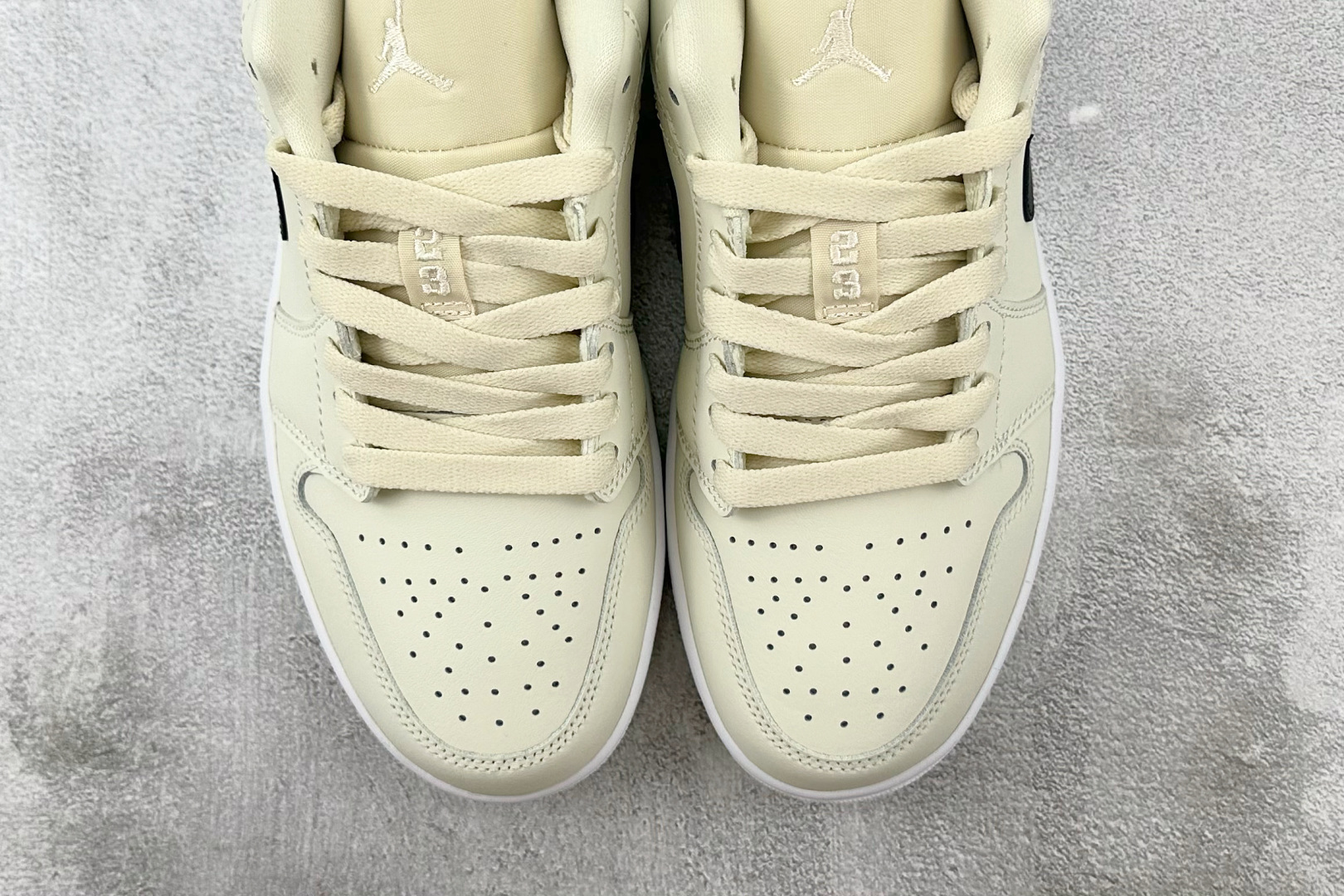 Jordan Air Jordan 1 low ”coconut milk” 椰奶 奶油色 DC0774-121