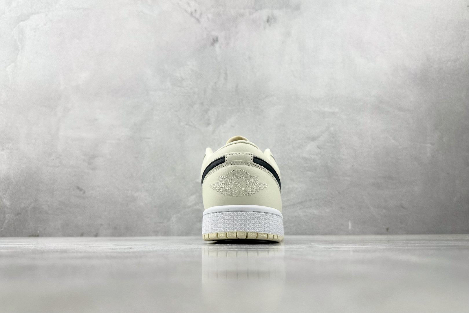 Jordan Air Jordan 1 low ”coconut milk” 椰奶 奶油色 DC0774-121