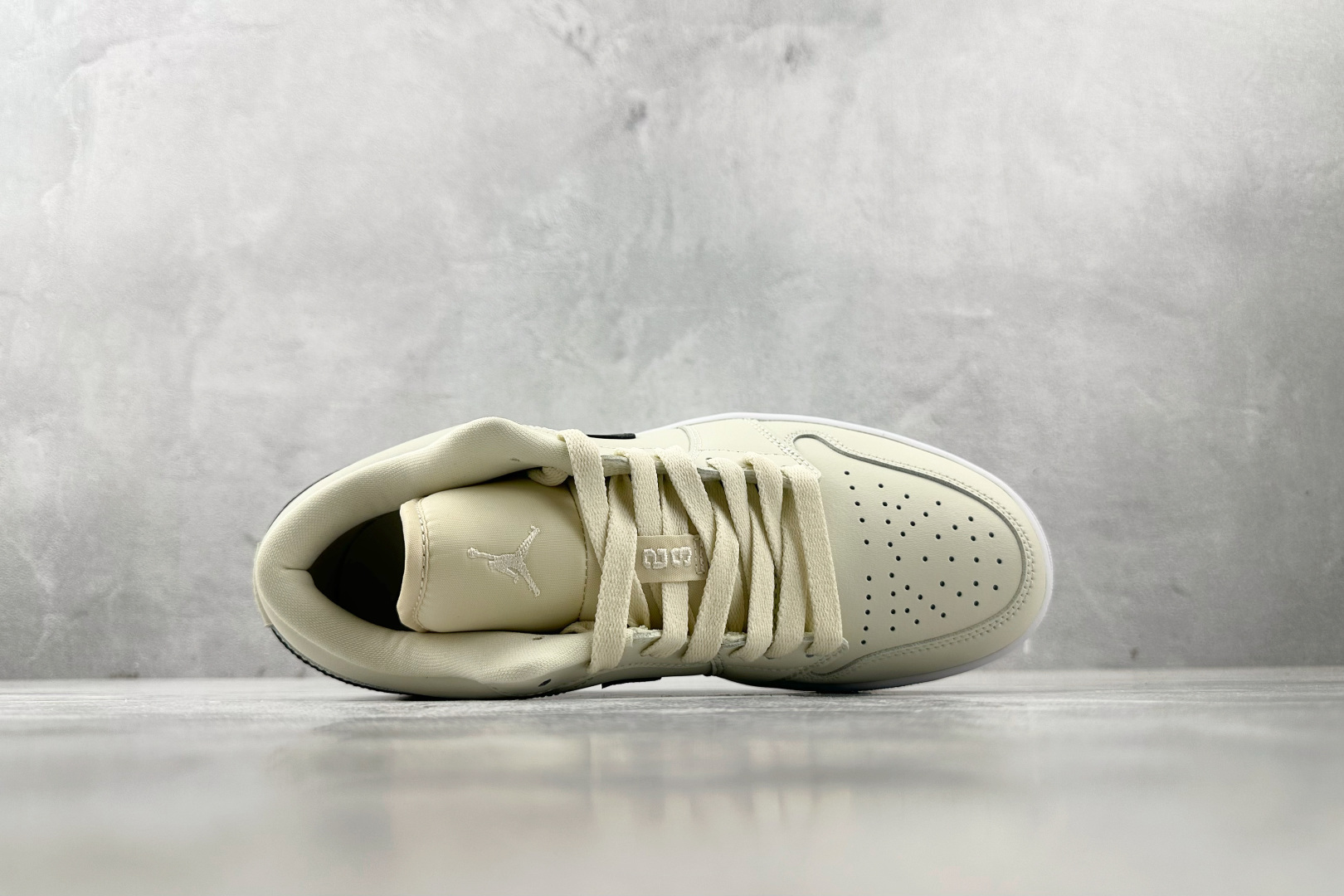 Jordan Air Jordan 1 low ”coconut milk” 椰奶 奶油色 DC0774-121