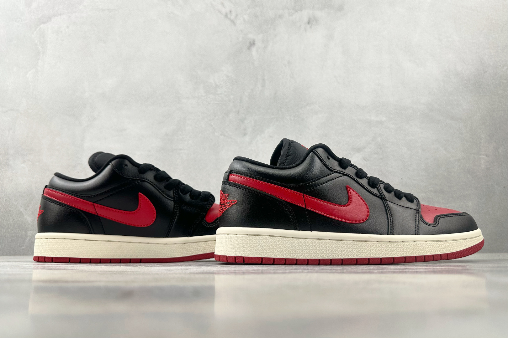 Jordan Air Jordan 1 low Bred Sail” 黑红 DC0774-061