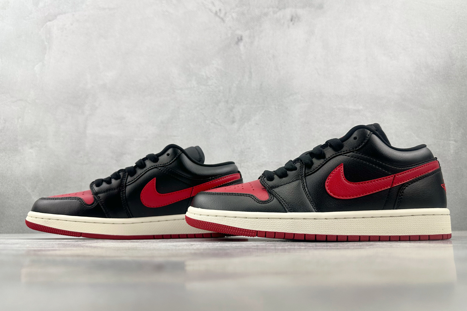 Jordan Air Jordan 1 low Bred Sail” 黑红 DC0774-061