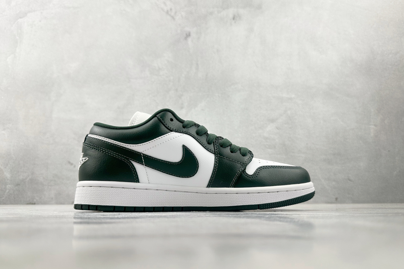Jordan Air Jordan 1 low White Olive” 白绿色 DC0774-113