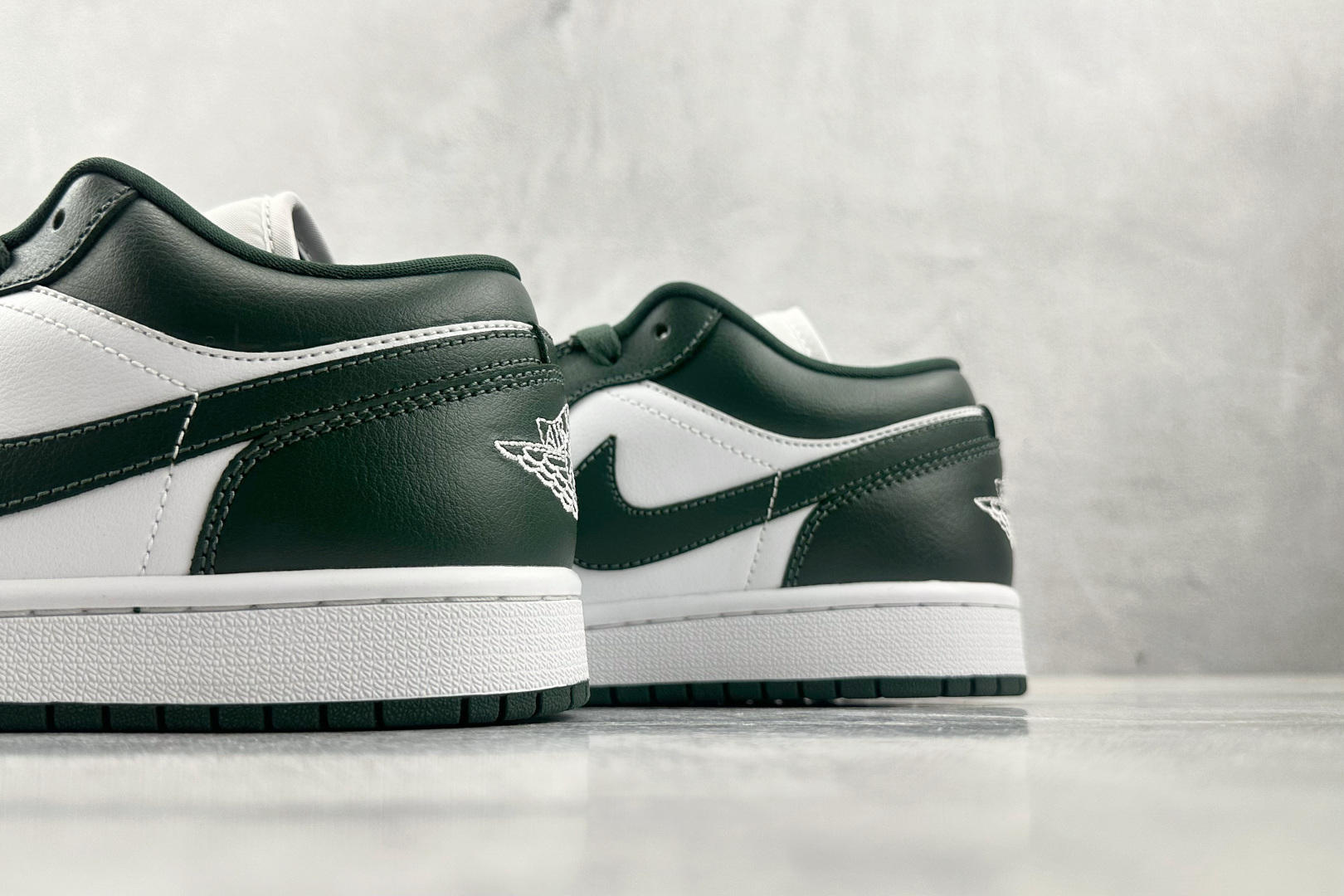 Jordan Air Jordan 1 low White Olive” 白绿色 DC0774-113