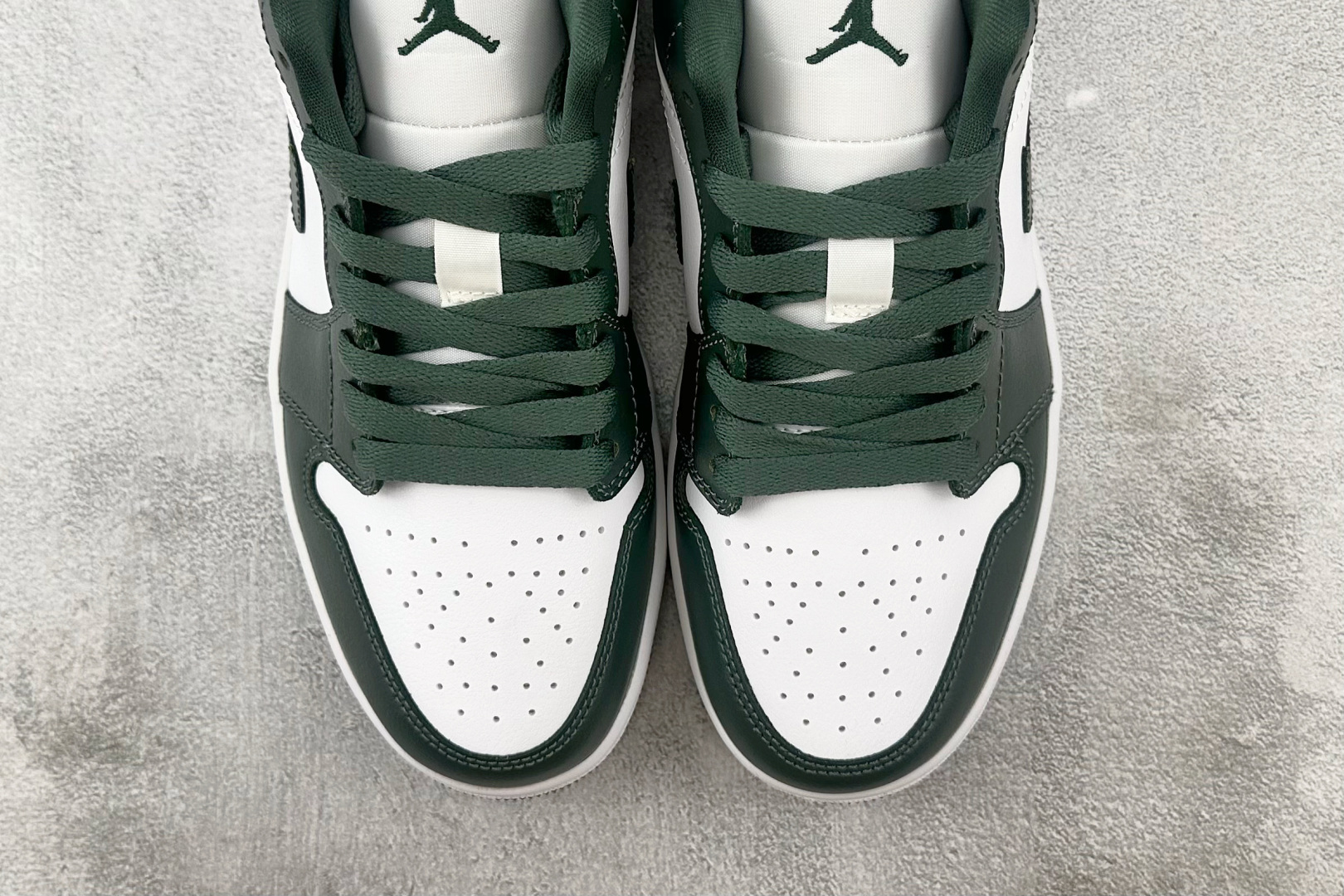 Jordan Air Jordan 1 low White Olive” 白绿色 DC0774-113