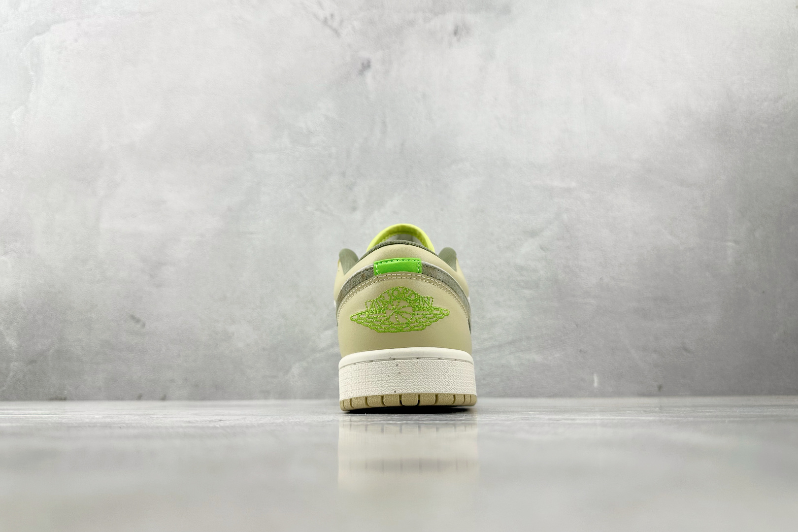 Jordan Air Jordan 1 low 绿白色 FD9906-131