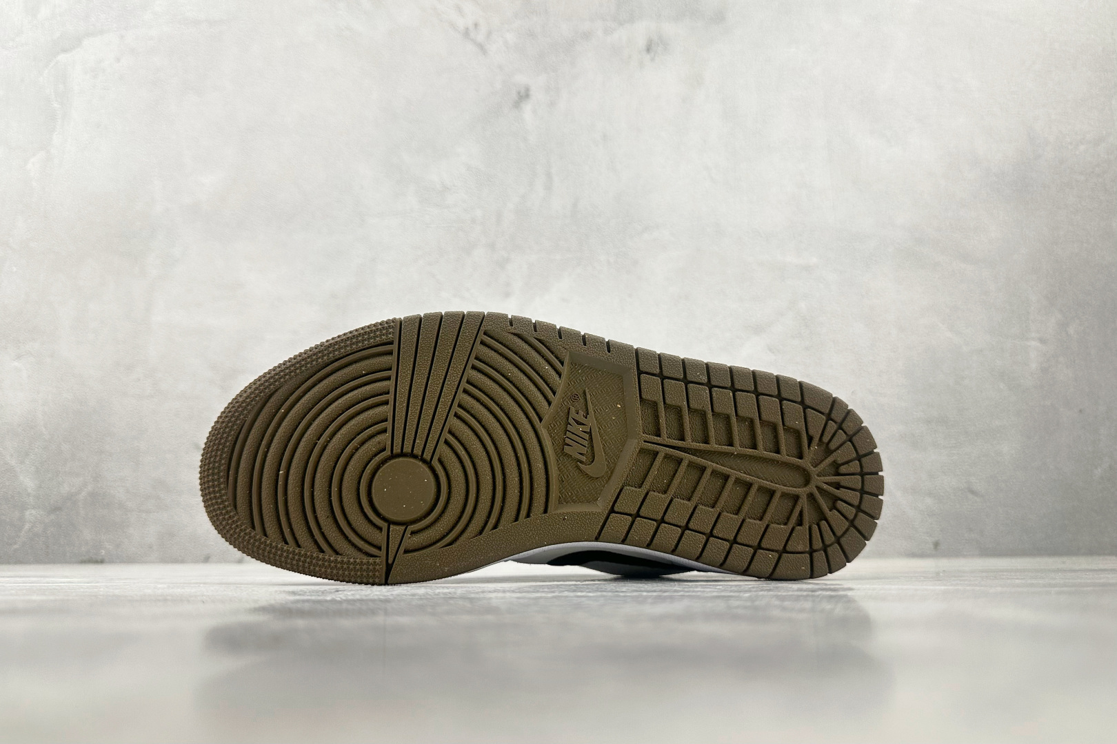 Jordan Air Jordan 1 low se ”light olive” 浅橄榄色 DV0426-301