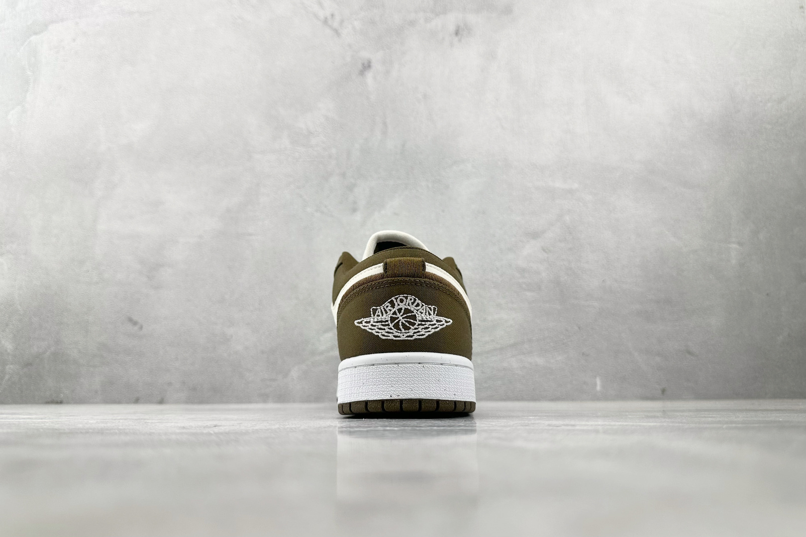 Jordan Air Jordan 1 low se ”light olive” 浅橄榄色 DV0426-301