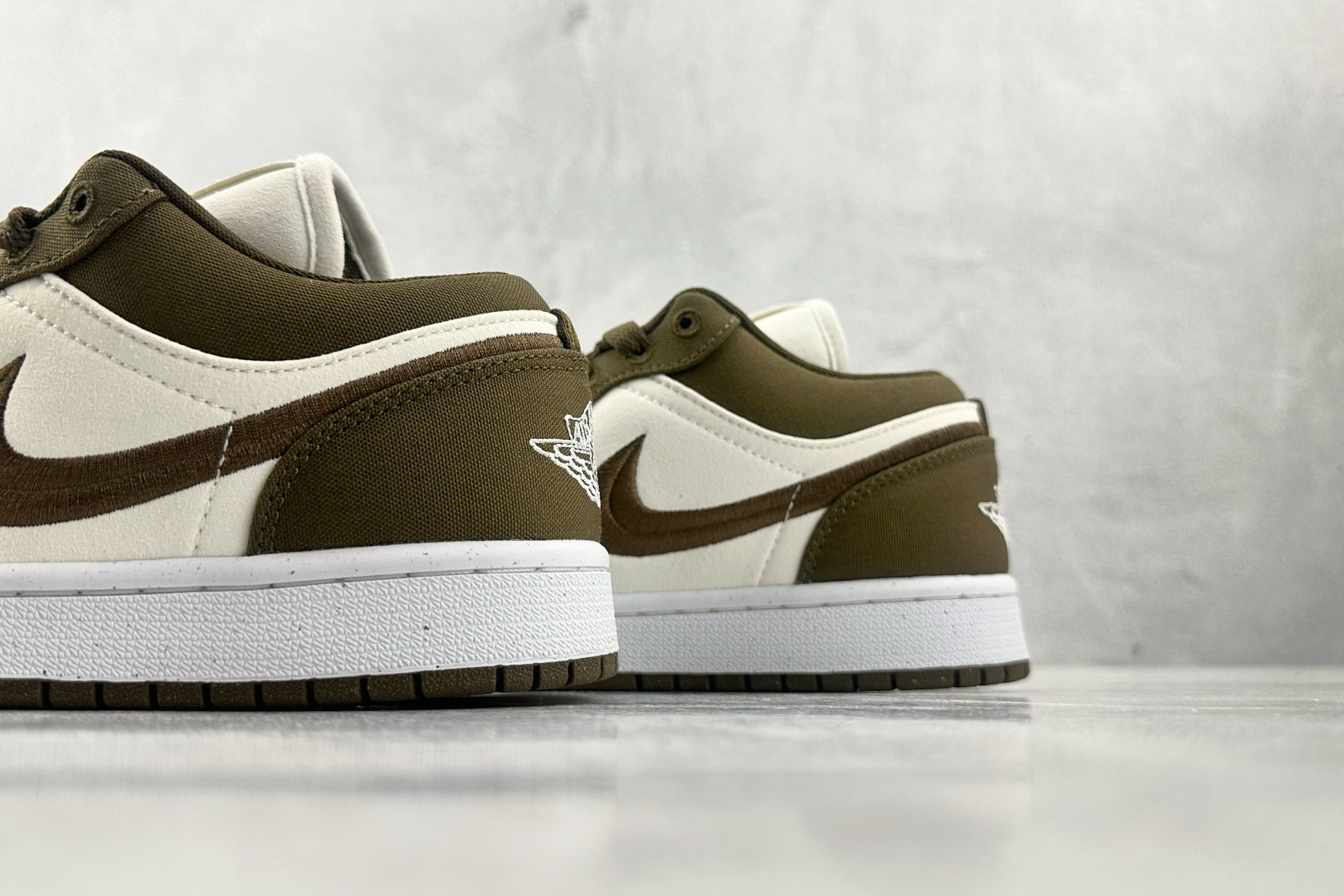 Jordan Air Jordan 1 low se ”light olive” 浅橄榄色 DV0426-301