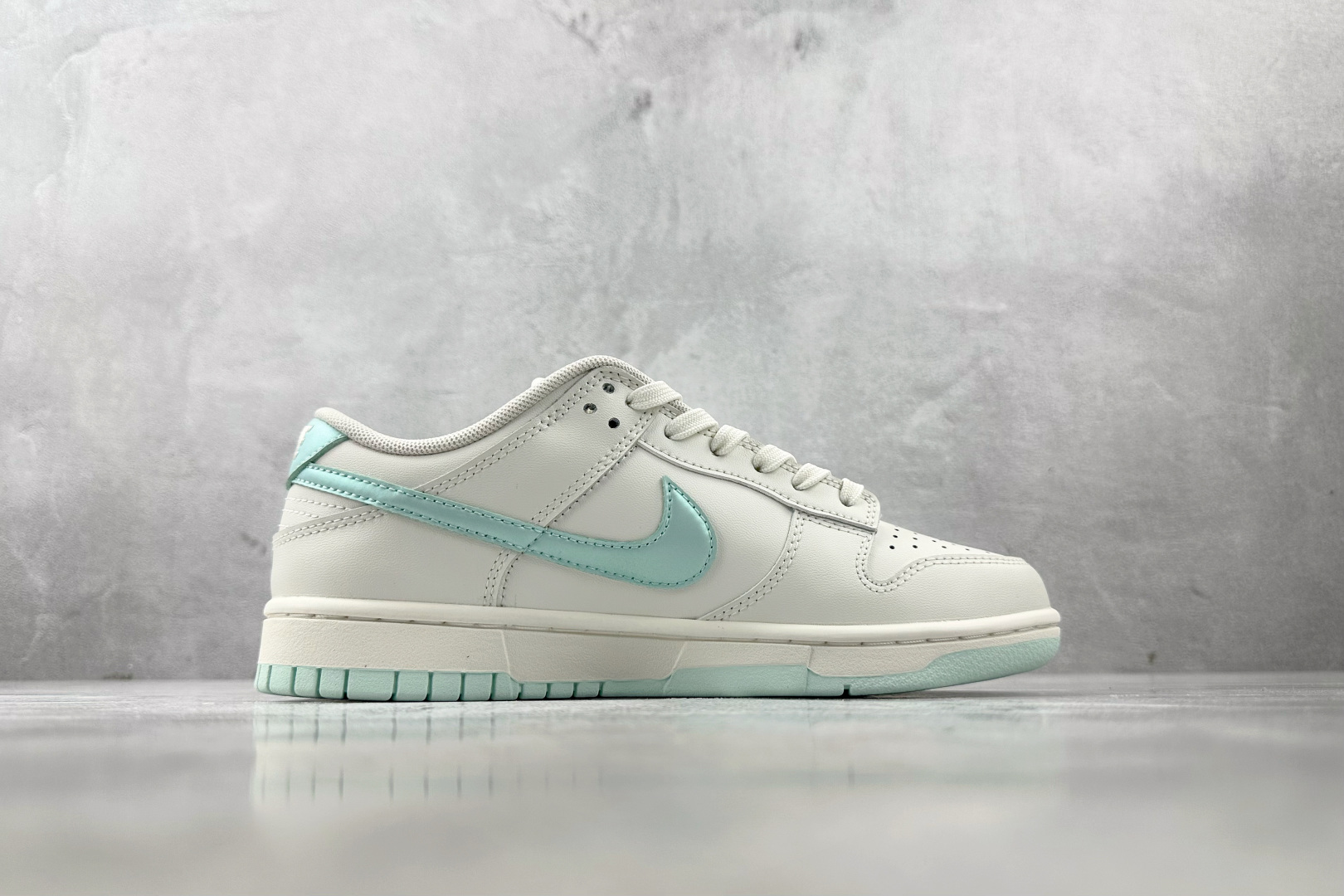 图片[2]-YC特价【定制球鞋】Nike Dunk 薄荷曼波 米白绿 货号：WC0212 017 尺码：35.5 36 36.5 37 38.5 39 40-选品中心