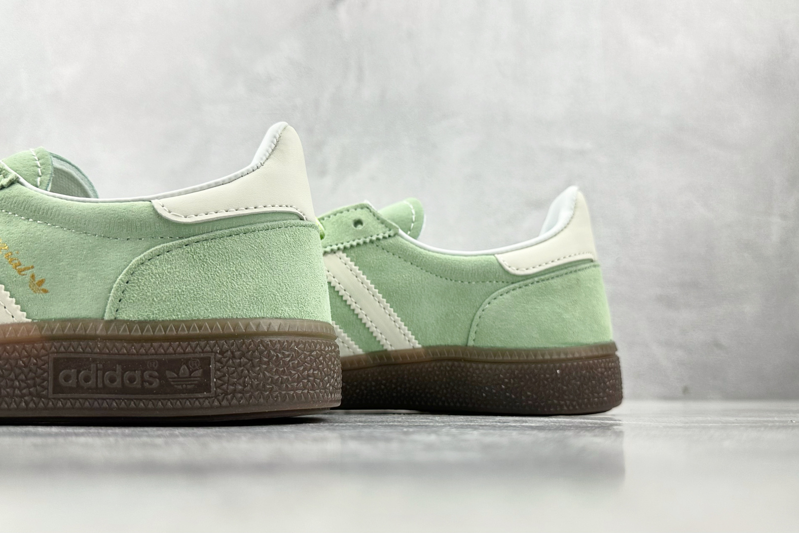 adidas originals HANDBALL SPEZIAL 绿白 KI5932