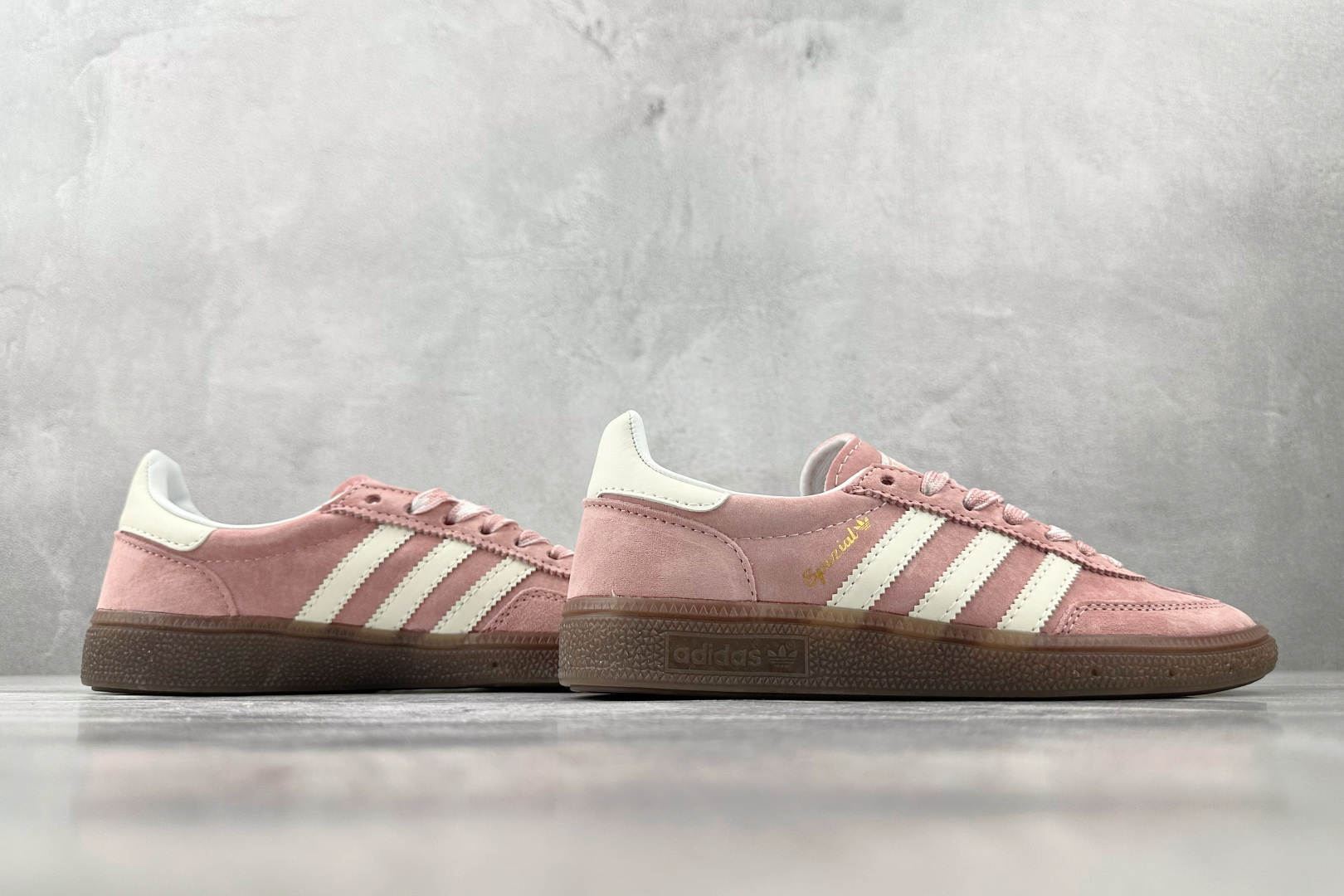 adidas originals HANDBALL SPEZIAL 粉白 KJ6305