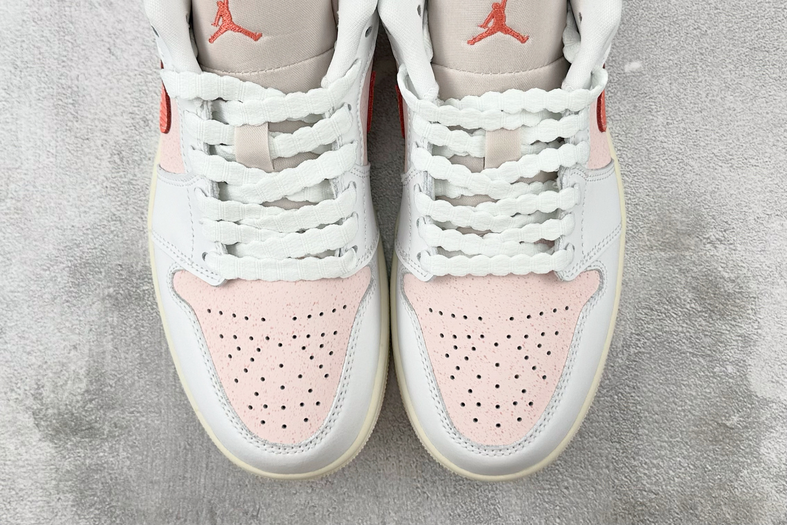 Jordan Air Jordan 1 Low Strawberry Milkshake粉白色 IB8156-133