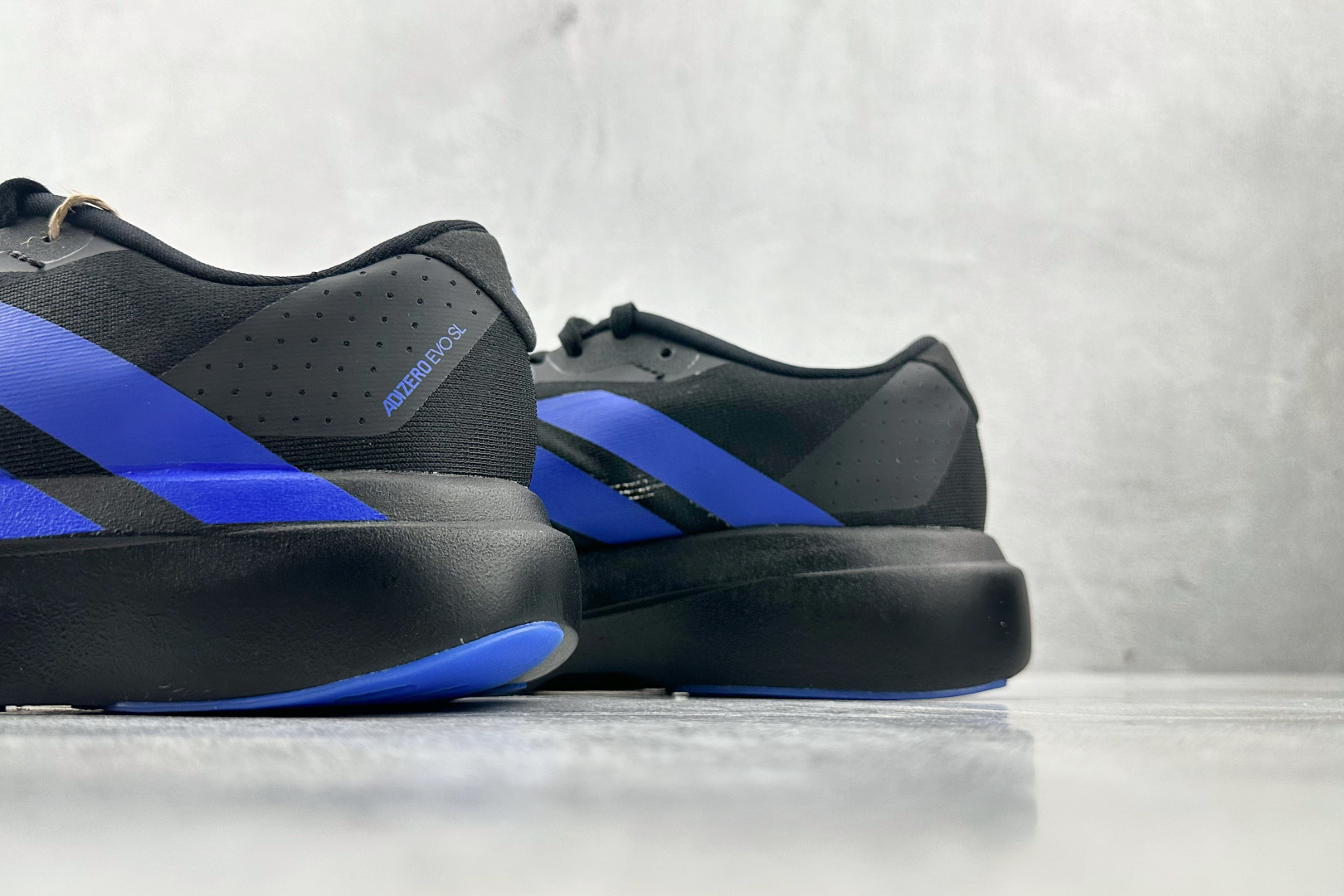 全新工厂开发 adidas Adizero Evo SL 黑蓝 JP7148