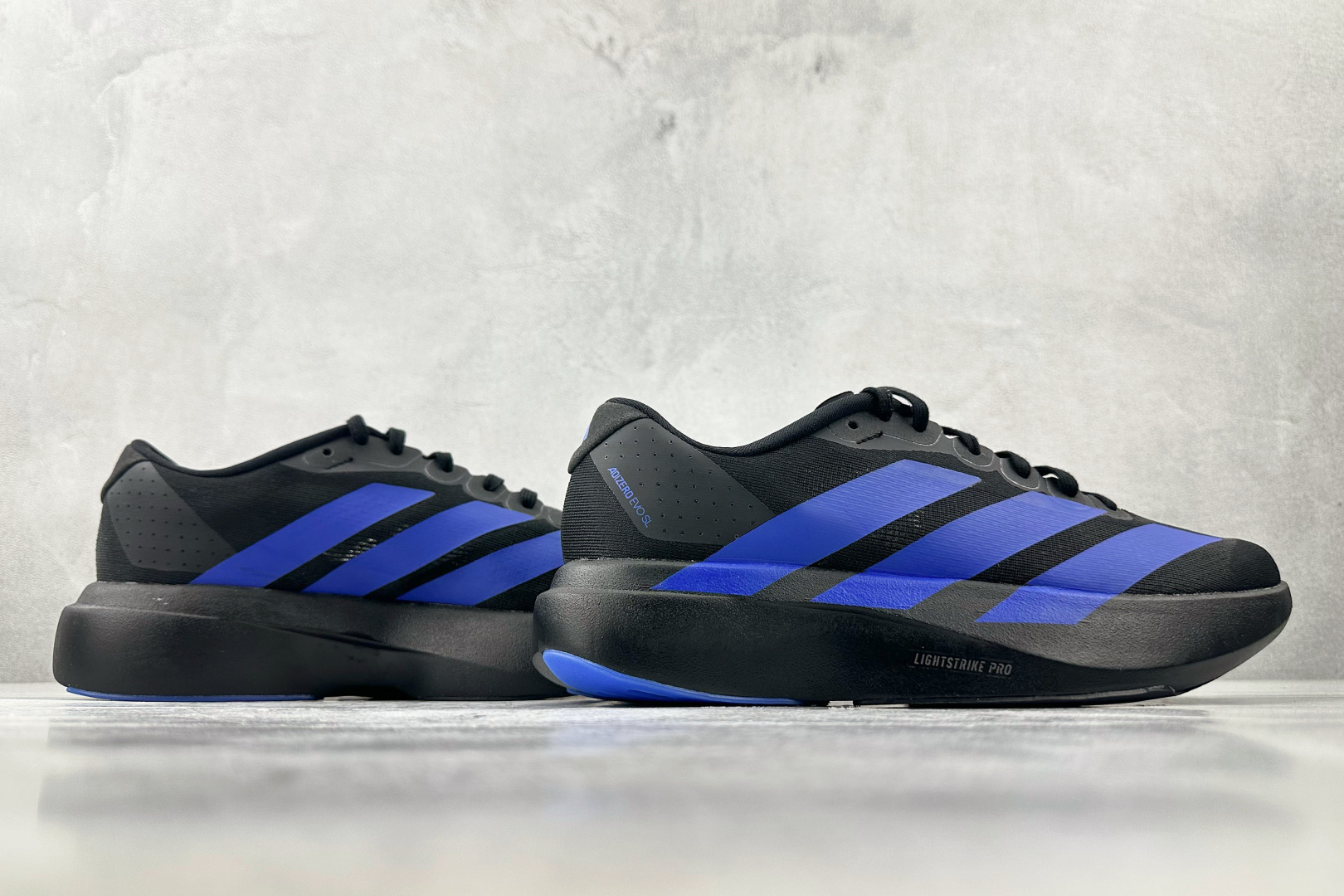 全新工厂开发 adidas Adizero Evo SL 黑蓝 JP7148