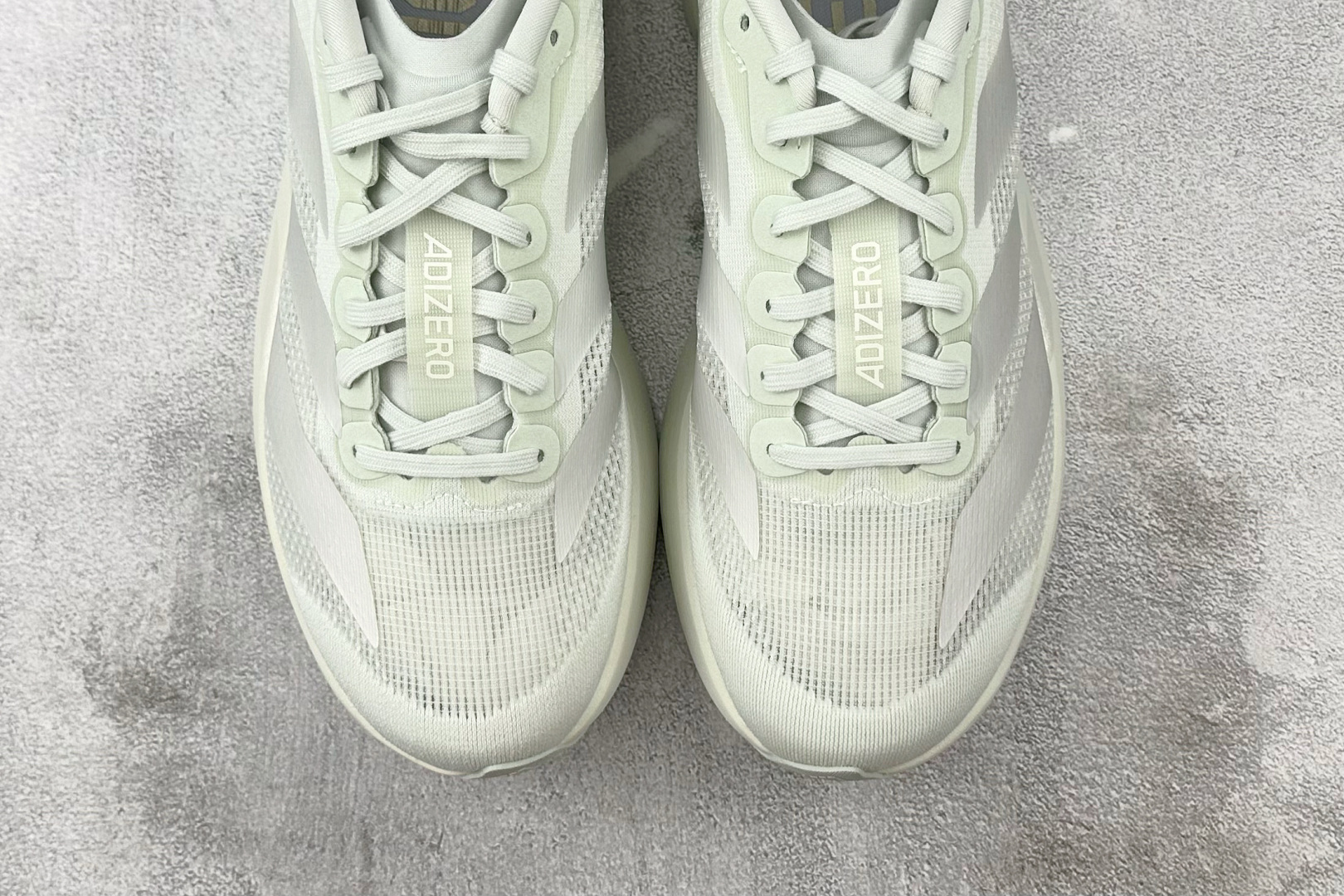 全新工厂开发 adidas Adizero Evo SL 灰银色 JR3418