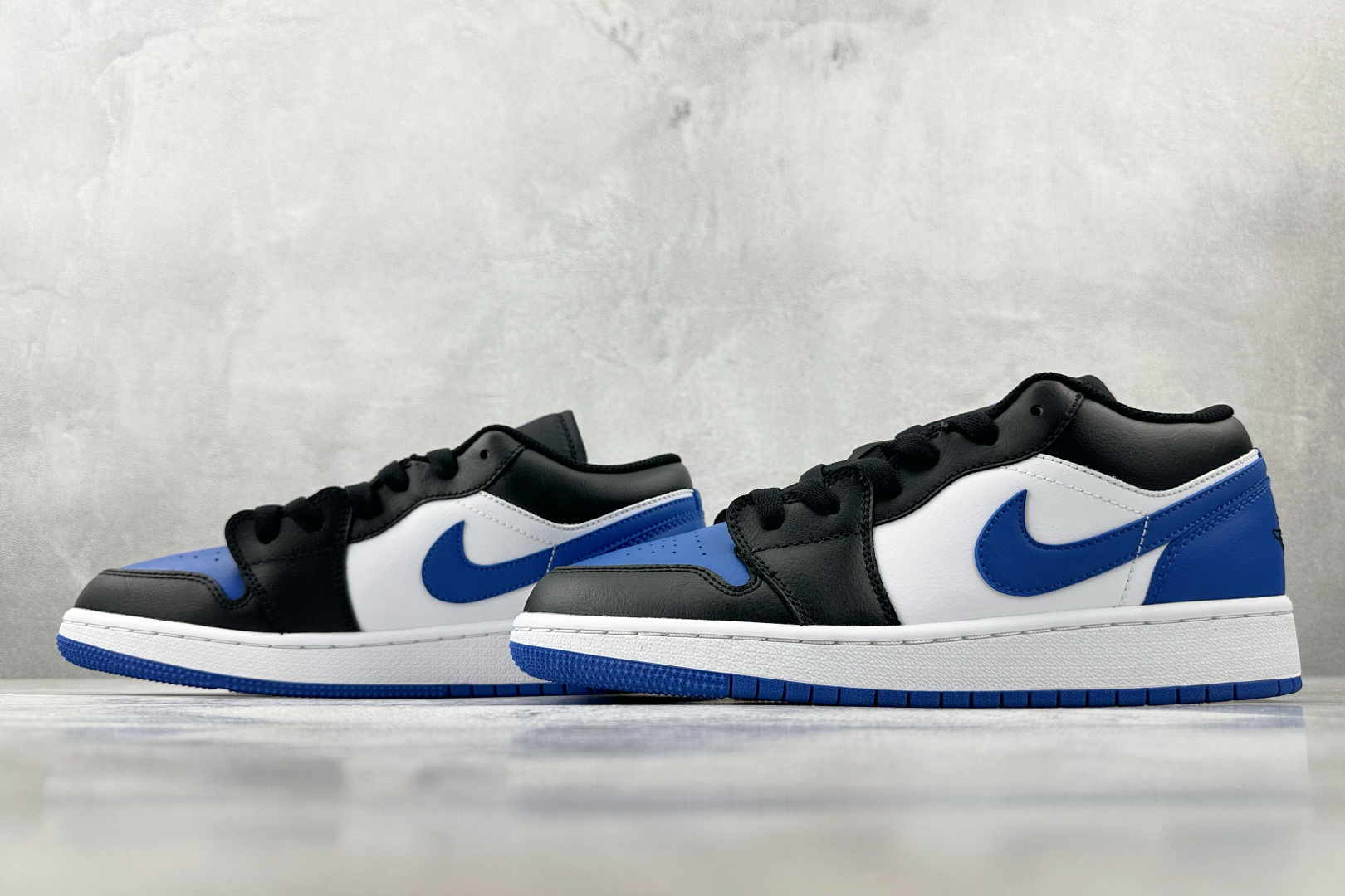 Jordan Air Jordan 1 Low ”Royal Toe” 黑蓝白 553558-140