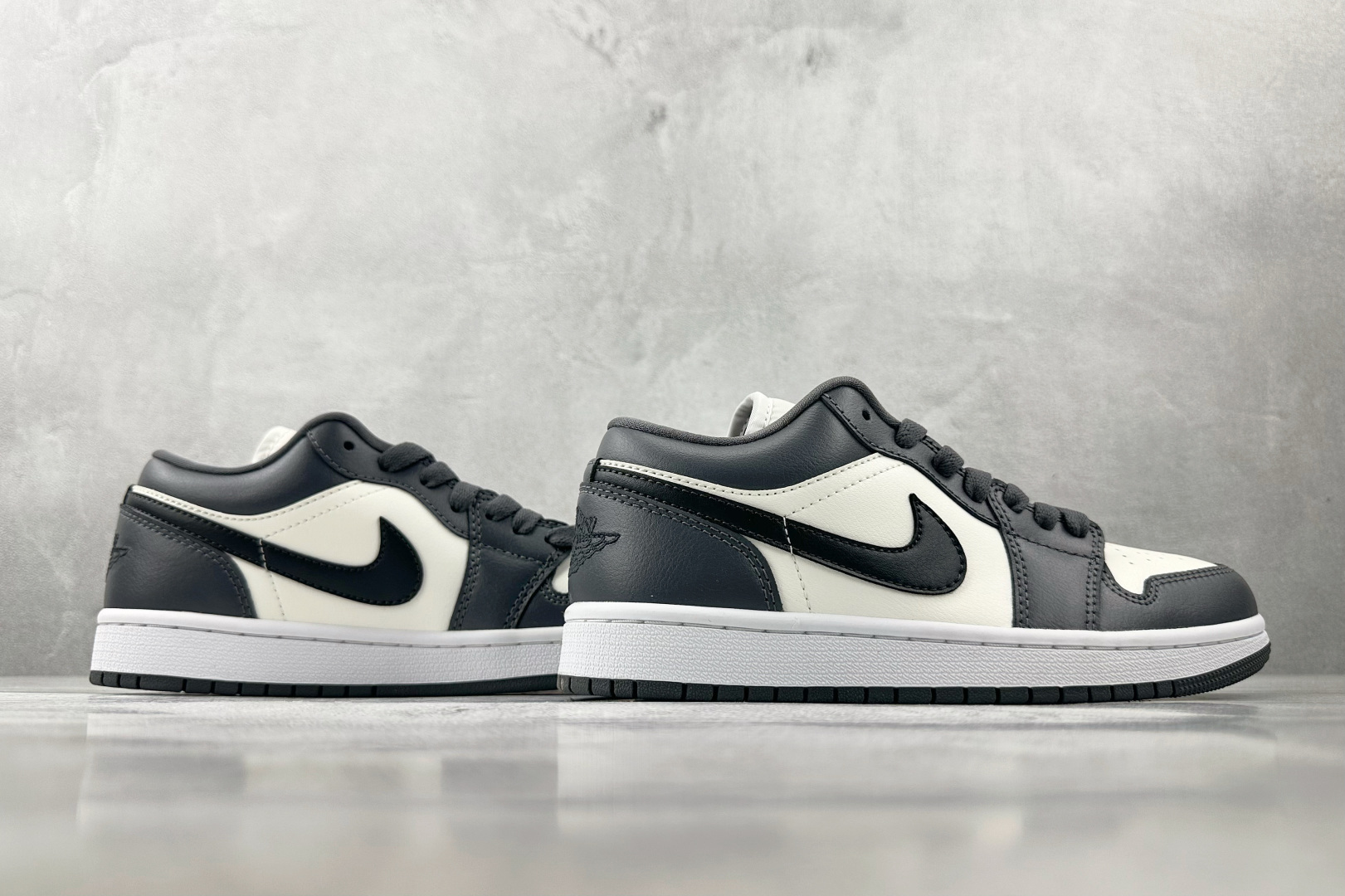 Jordan Air Jordan 1 Low 深灰色 DC0774-102