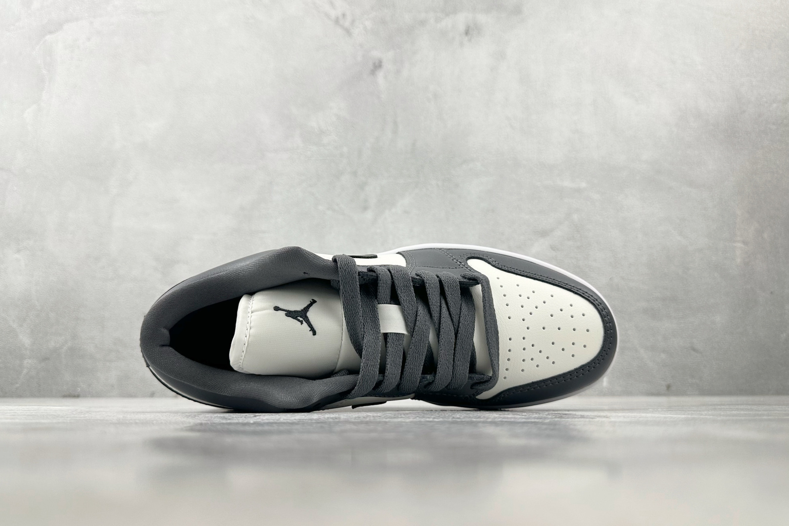 Jordan Air Jordan 1 Low 深灰色 DC0774-102