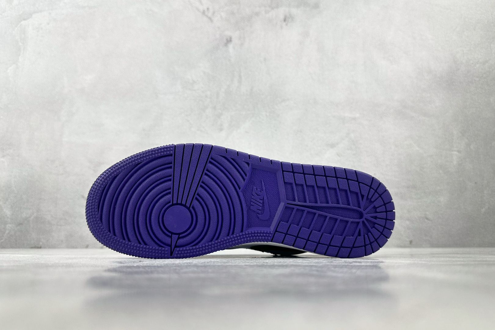 Jordan Air Jordan 1 “court purple” 紫脚趾 白紫 553558-500