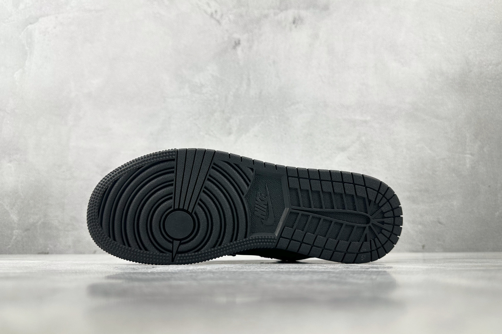 Jordan Air Jordan 1 Low 黑 553558-091