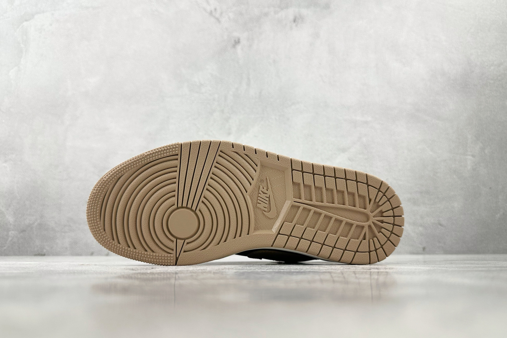 Jordan Air Jordan 1 Low 棕黑色 DC0774-201