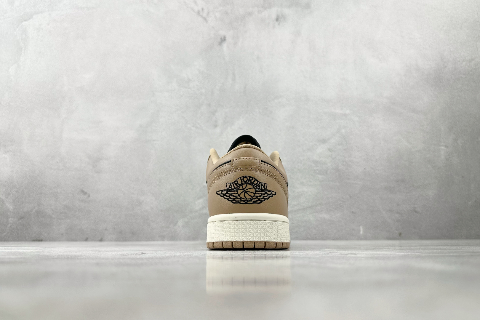 Jordan Air Jordan 1 Low 棕黑色 DC0774-201