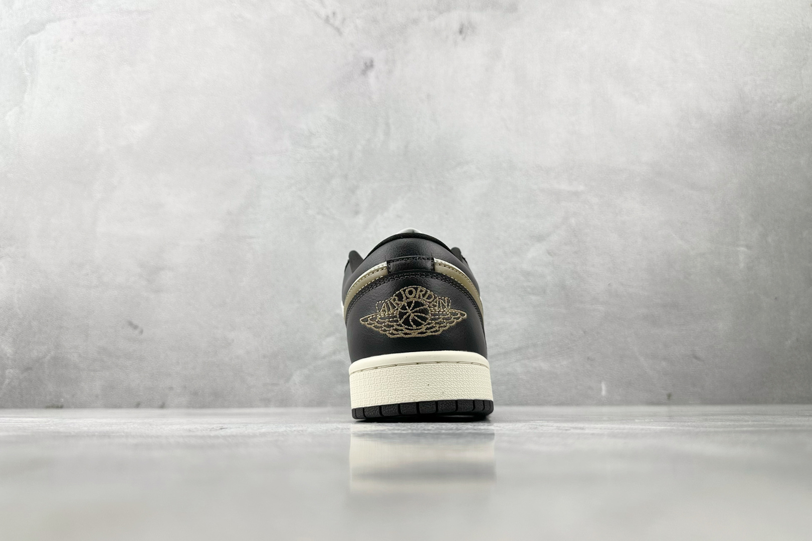 Jordan Air Jordan 1 金钩摩卡 棕色 DC0774-200