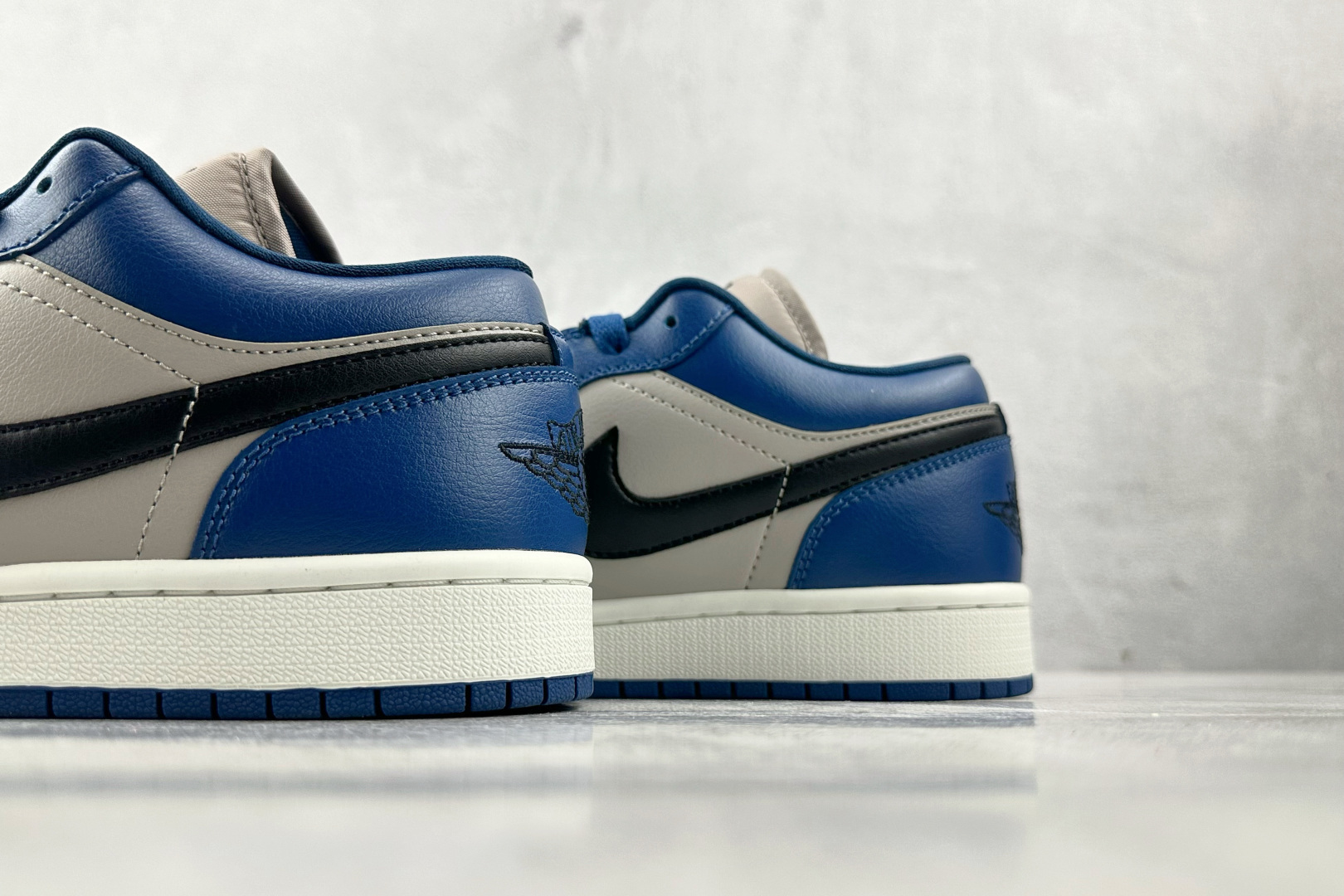 Jordan Air Jordan 1 Low 蓝灰色 DC0774-402