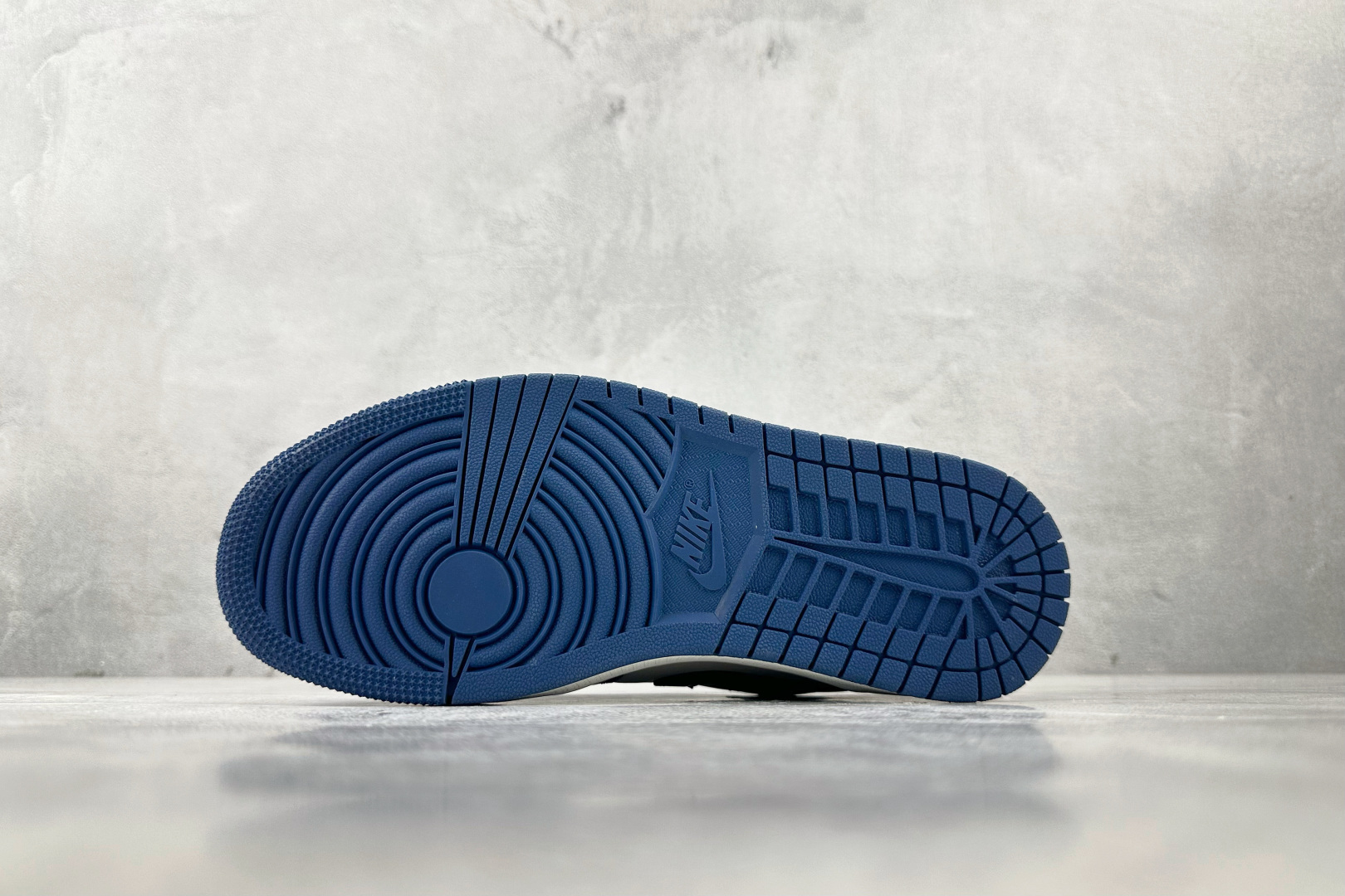 Jordan Air Jordan 1 Low 蓝灰色 DC0774-402