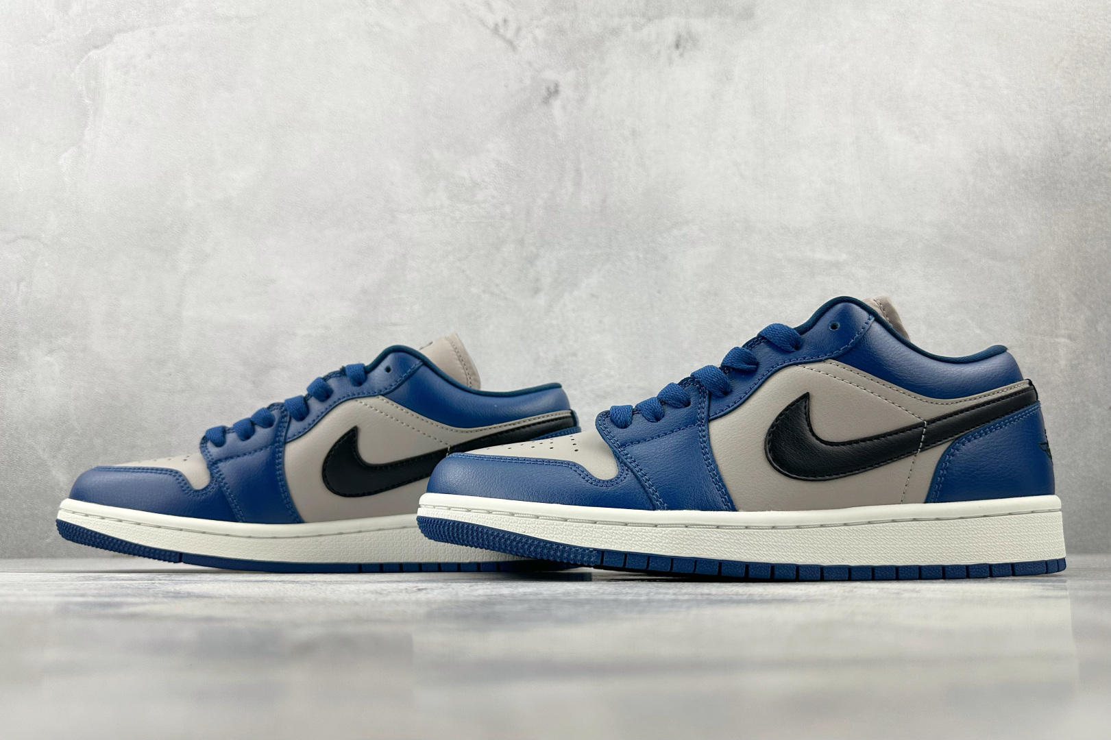 Jordan Air Jordan 1 Low 蓝灰色 DC0774-402