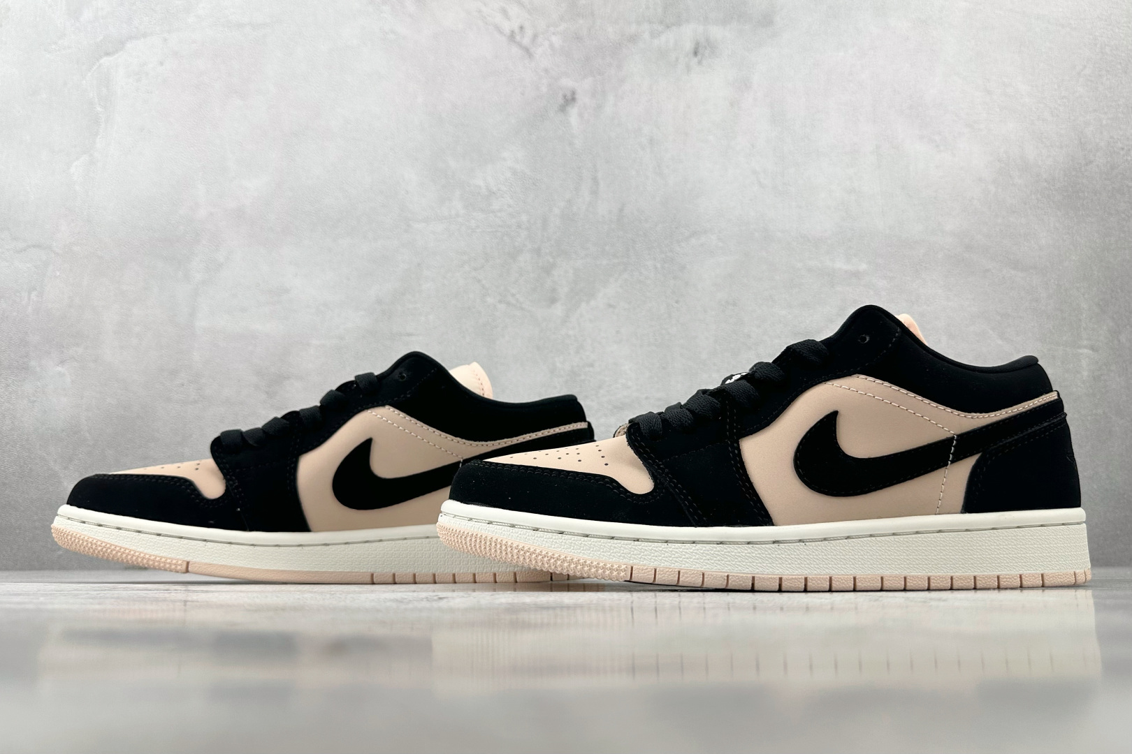 Jordan Air Jordan 1 guava ice 奶茶粉 DC0774-003