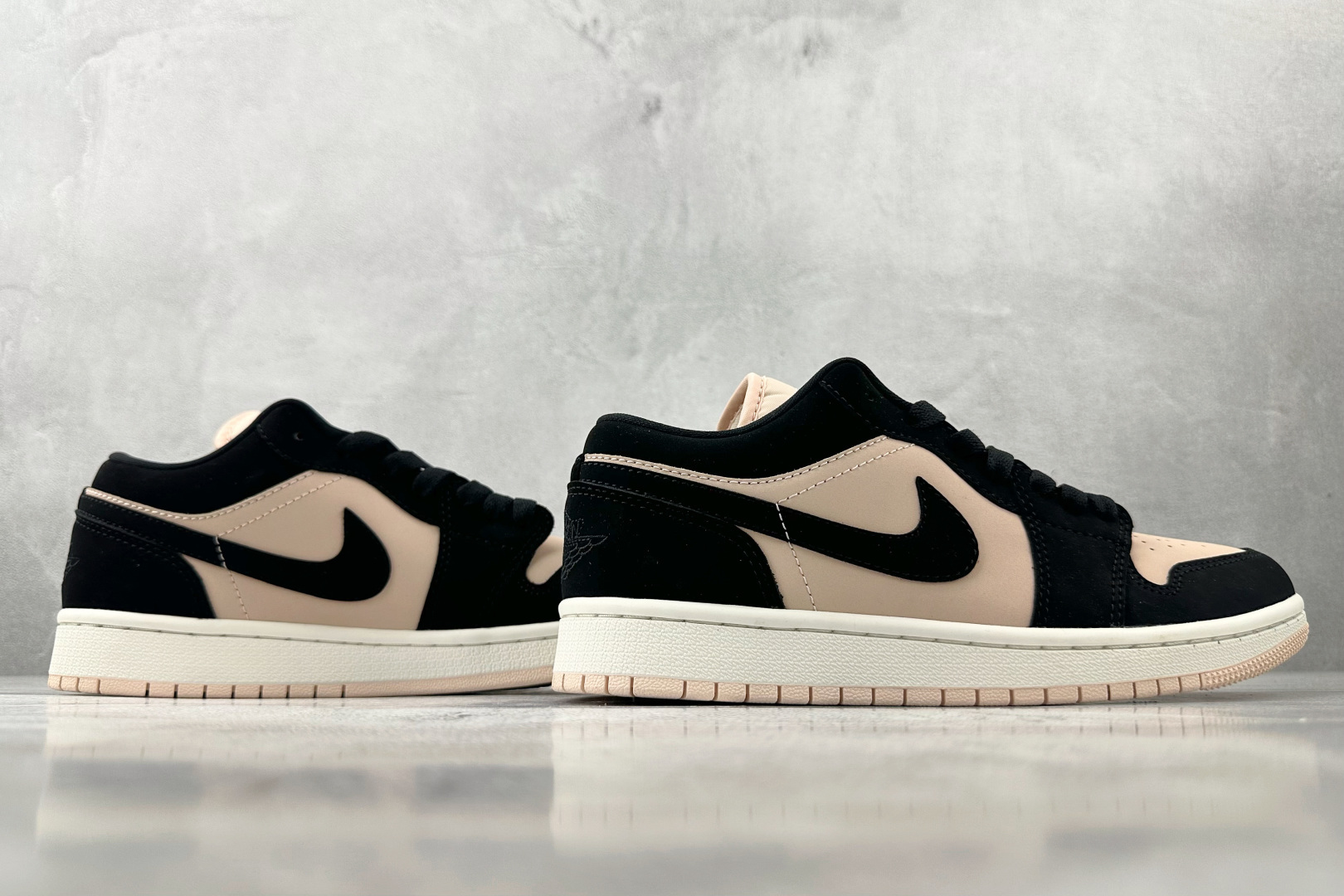 Jordan Air Jordan 1 guava ice 奶茶粉 DC0774-003