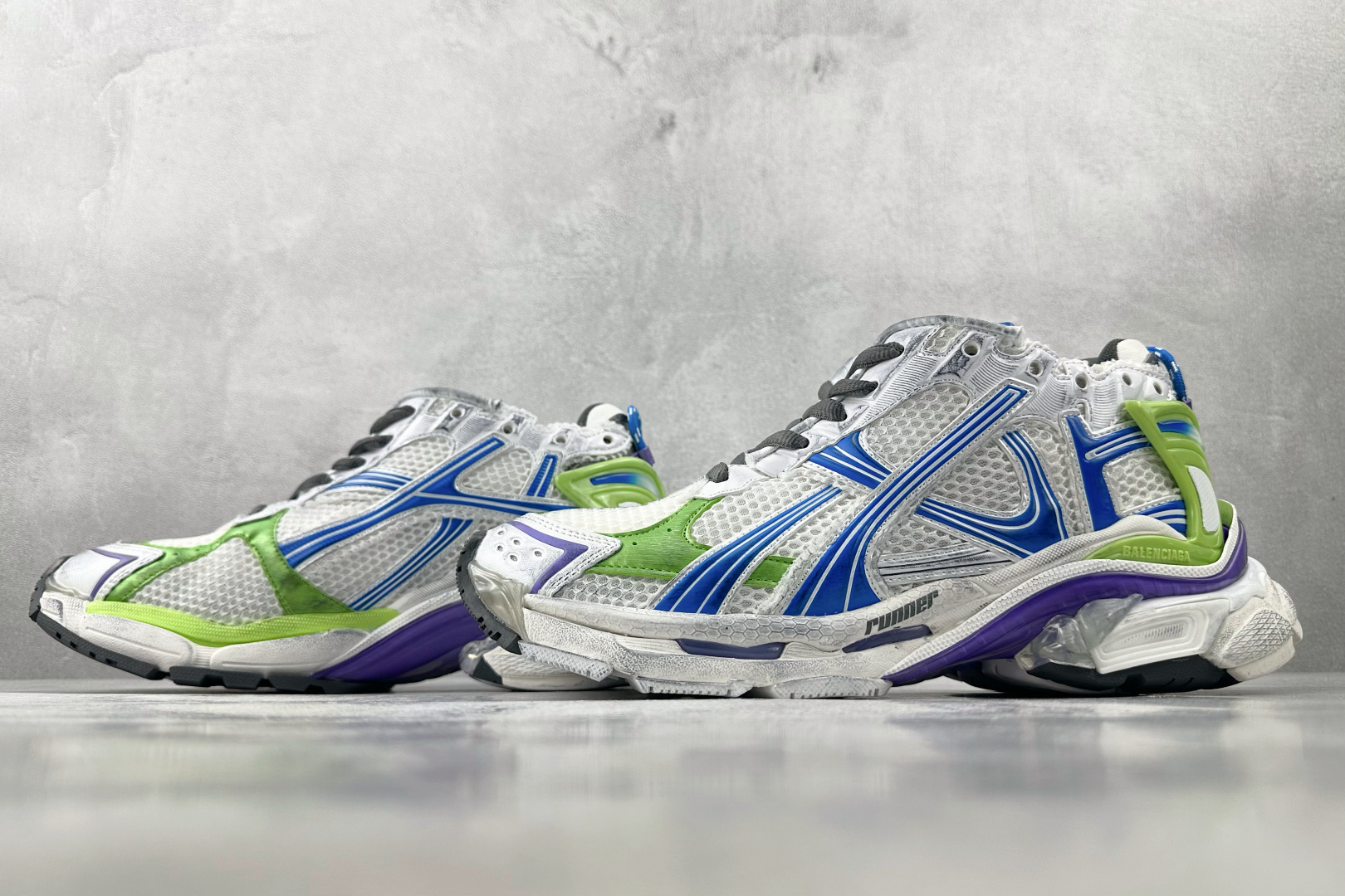 代购版 Balenciaga巴黎世家 Runner 白蓝果绿 772774 W3RMU 9043