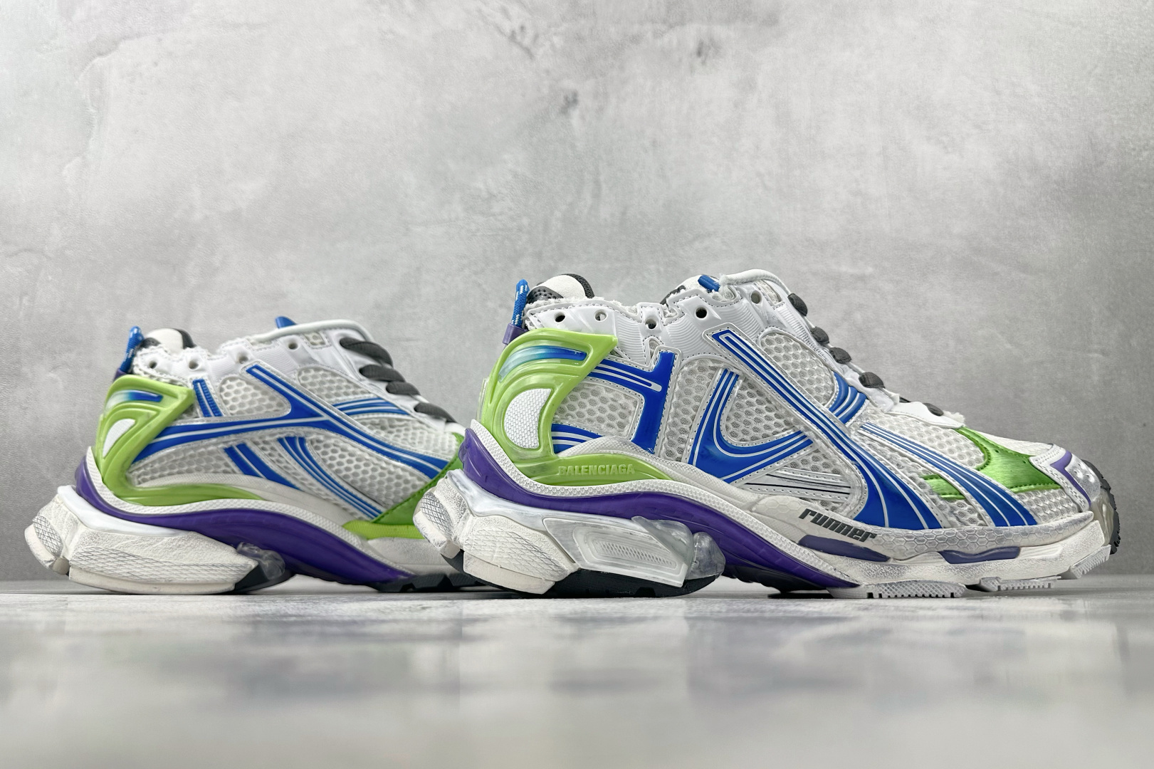代购版 Balenciaga巴黎世家 Runner 白蓝果绿 772774 W3RMU 9043
