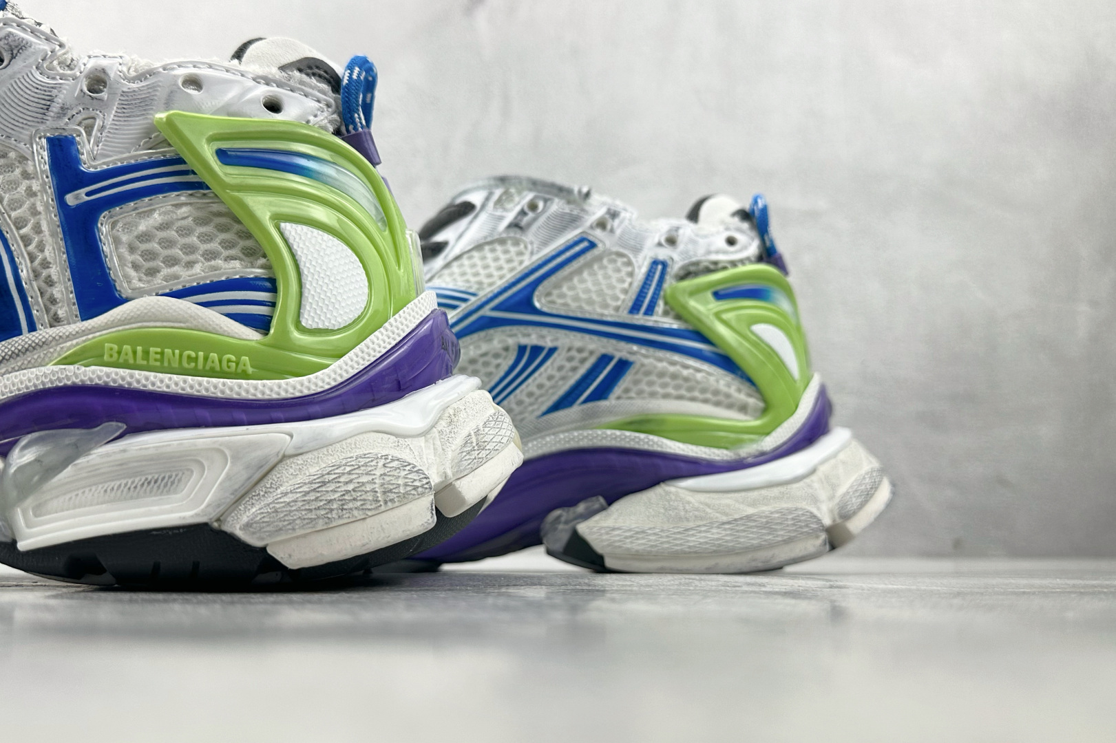 代购版 Balenciaga巴黎世家 Runner 白蓝果绿 772774 W3RMU 9043