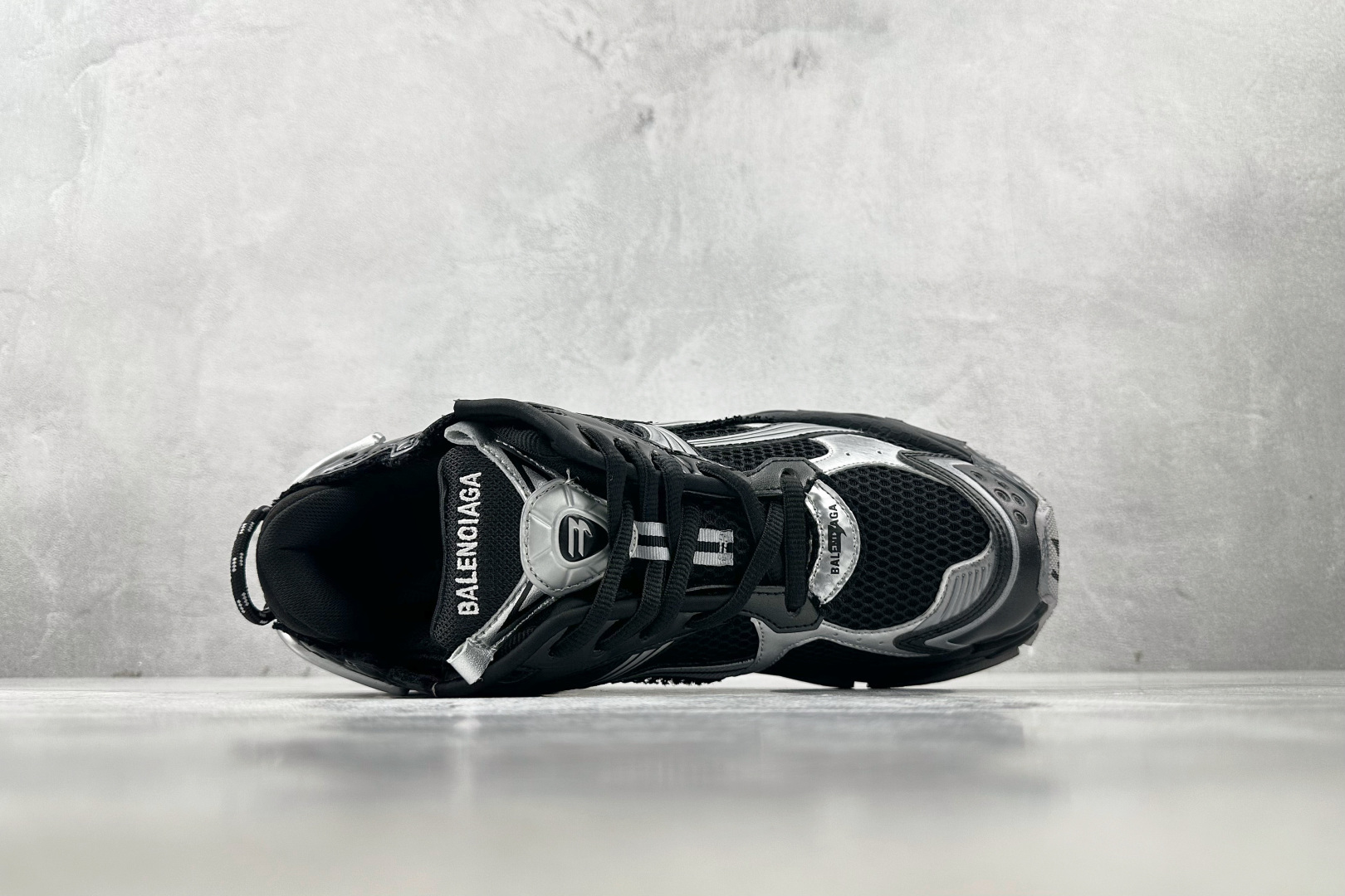 代购版 Balenciaga巴黎世家 Runner 黑色 772774W3RMU