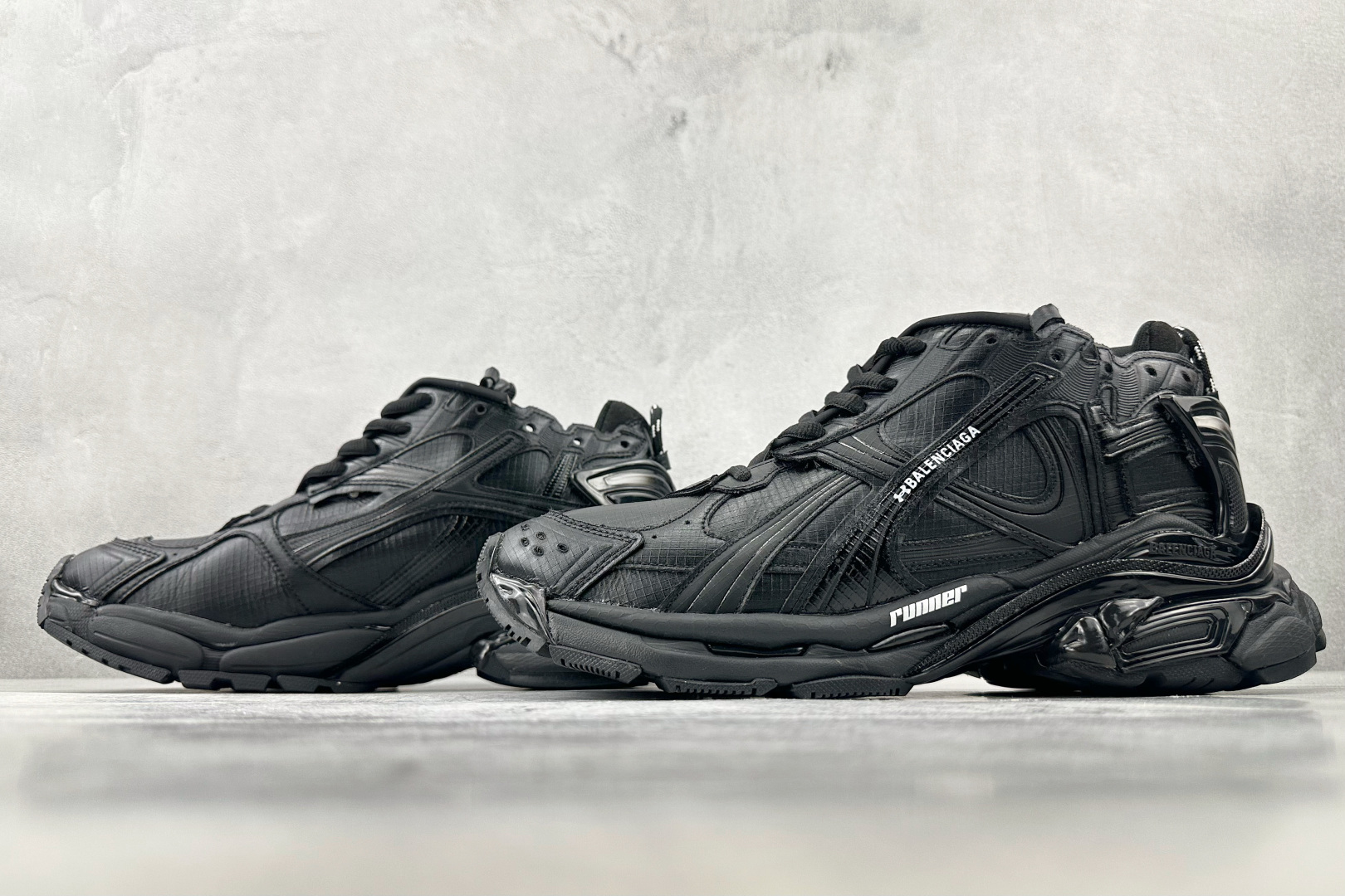 代购版 Under Armour x Balenciaga巴黎世家 Runner 黑色 813793WRUCU