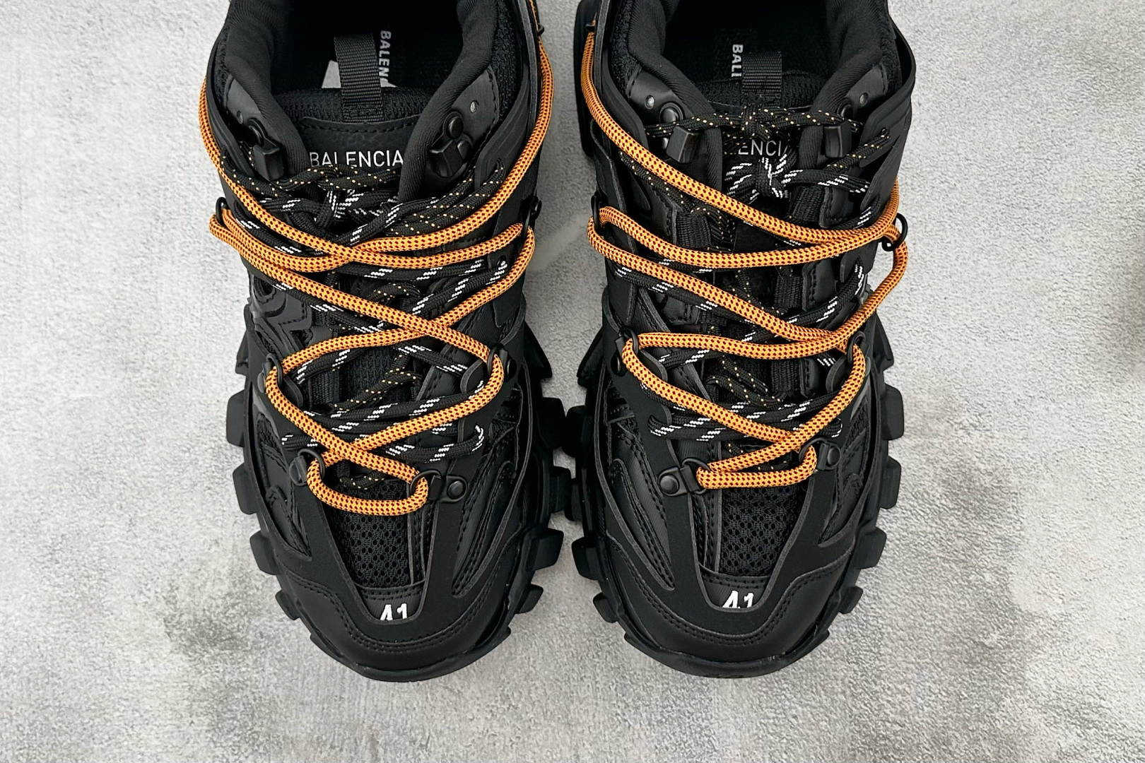Balenciaga巴黎世家 Track Trail黑色 800592WTRHK