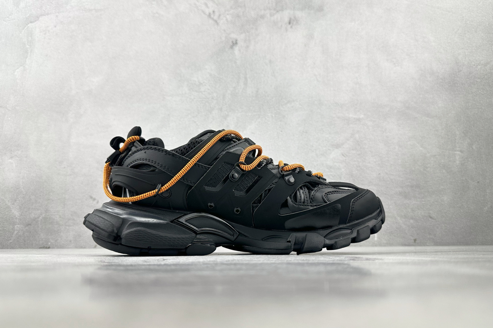 Balenciaga巴黎世家 Track Trail黑色 800592WTRHK