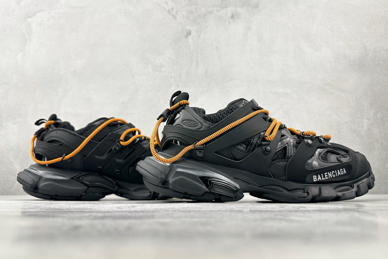 Balenciaga巴黎世家 Track Trail黑色 800592WTRHK