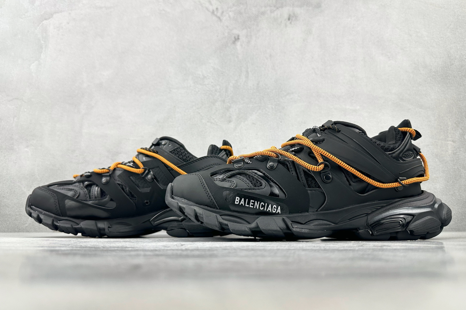 Balenciaga巴黎世家 Track Trail黑色 800592WTRHK