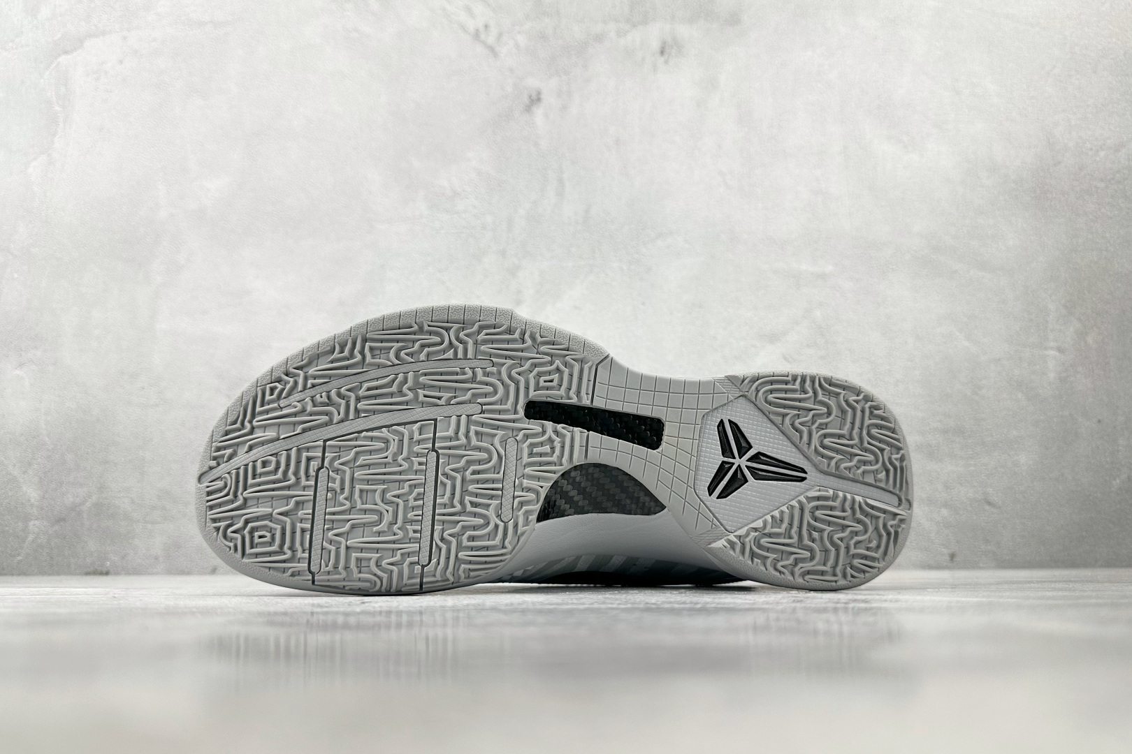 Nike Zoom Kobe 5 Protro ”Zebra” 白灰斑马 CD4991-003