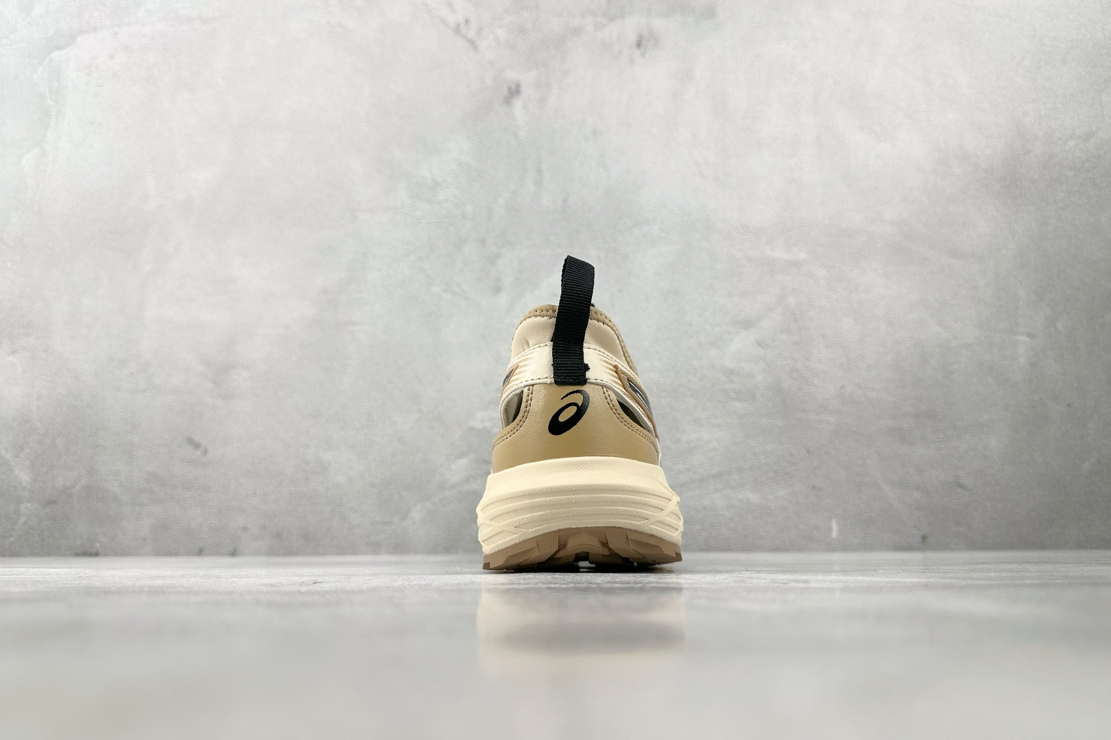 品质升级 Asics Gel-Sonoma se 卡其色 1203A670-250