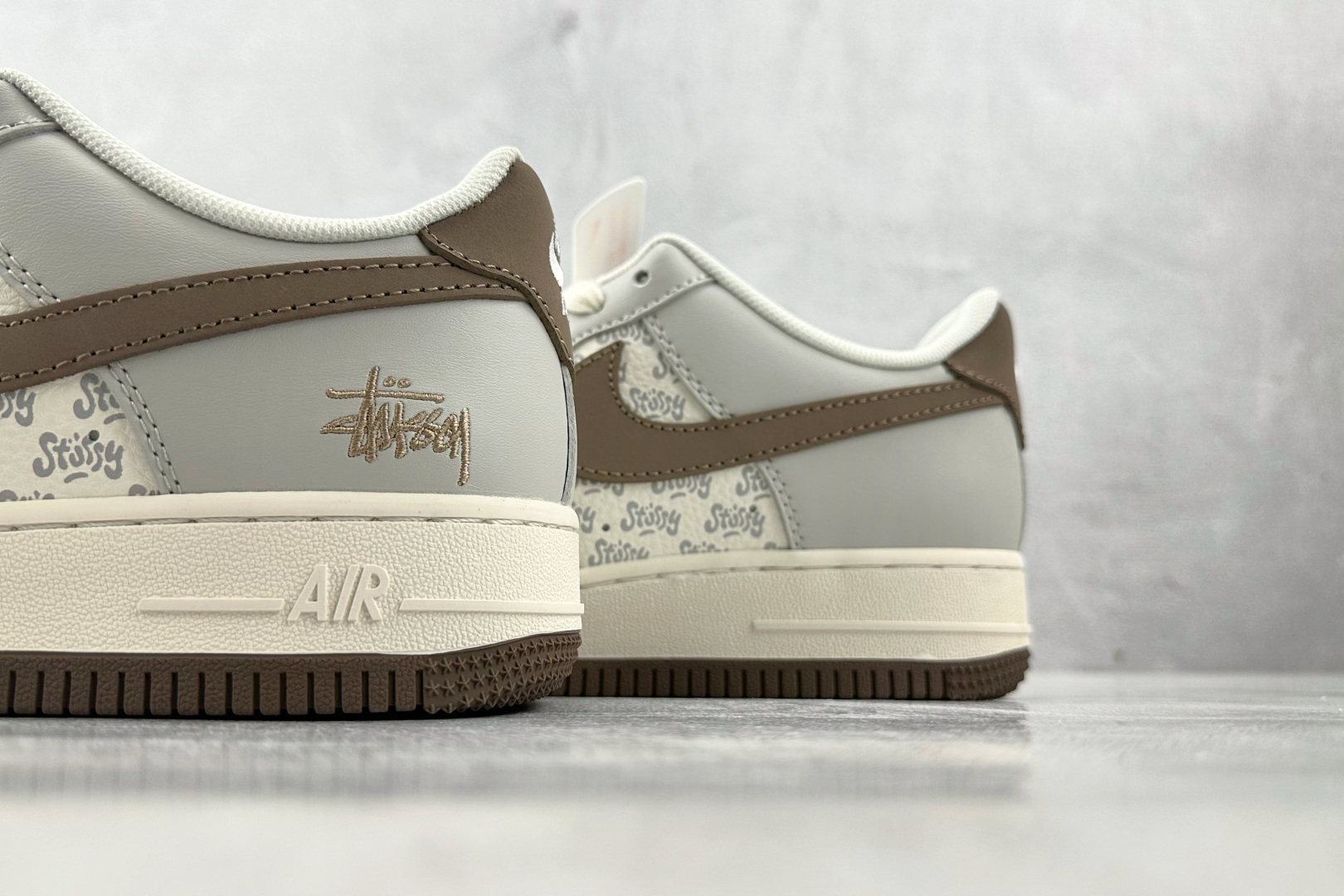 Nike Air Force 1'07 斯图西 联名 灰白 ZH2598-320