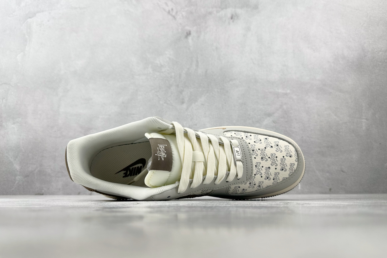 Nike Air Force 1'07 斯图西 联名 灰白 ZH2598-320