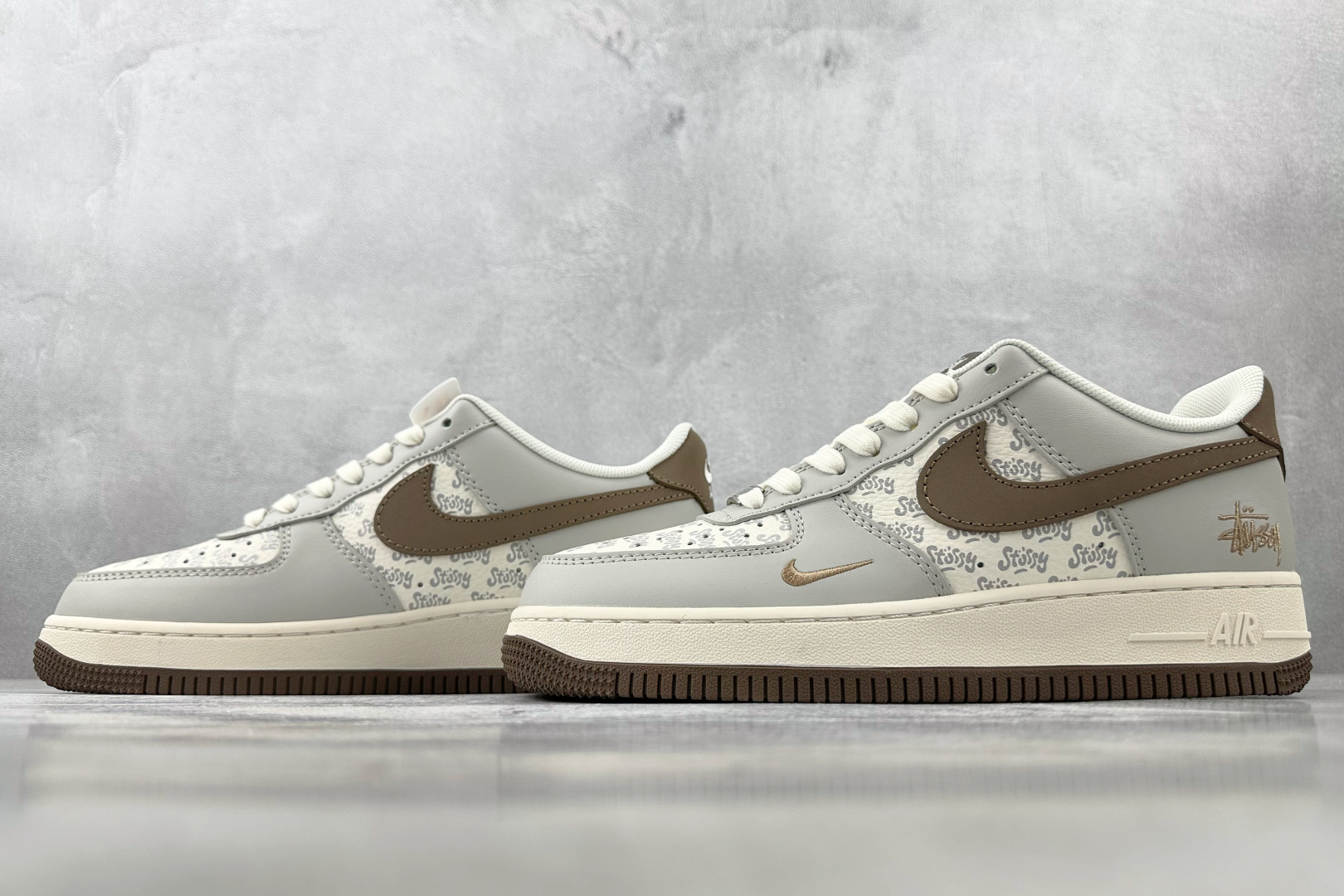 Nike Air Force 1'07 斯图西 联名 灰白 ZH2598-320