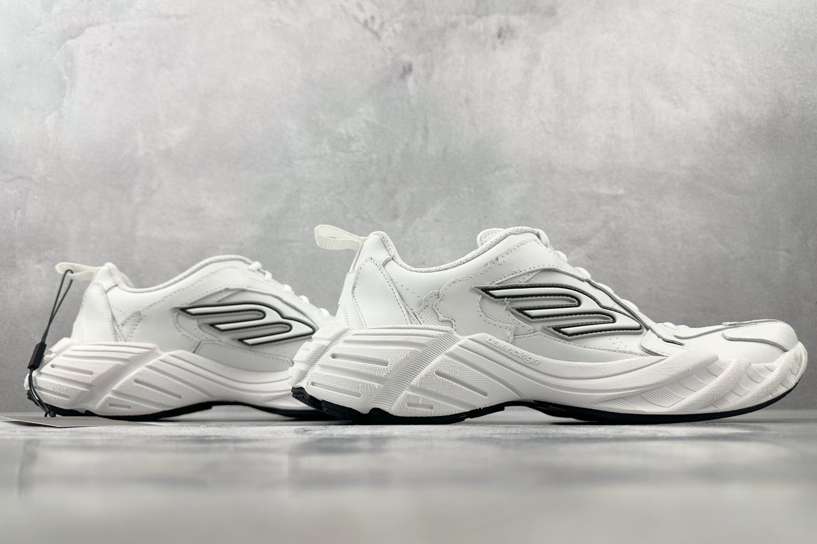 全套数据私模 Balenciaga巴黎世家 Monday 白色 825418WDTSC9110